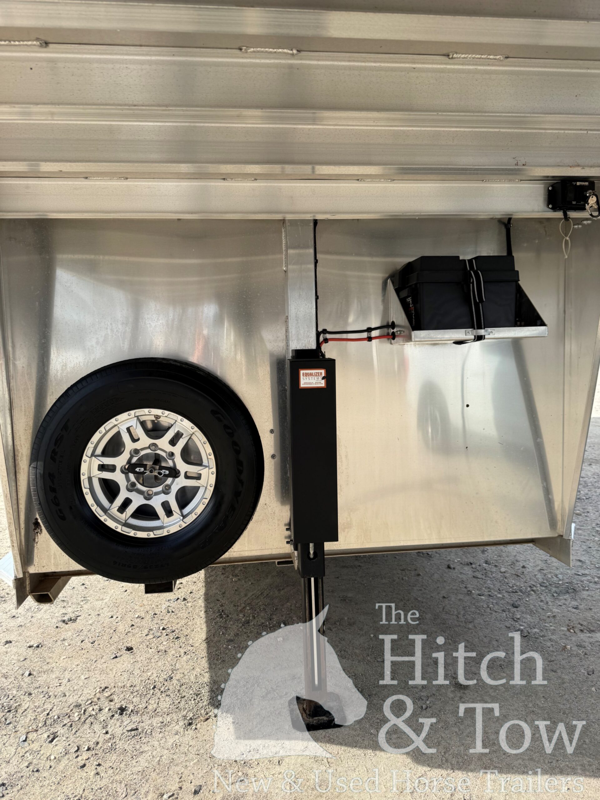 2022 4 STAR 4 HORSE HEAD TO HEAD, MAKES INTO 3 BOX STALLS!!! $79,900