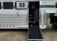 2026 4 STAR 6-8 HORSE HEAD TO HEAD W/ AIR RIDE & MANY UPGRADES $159,900
