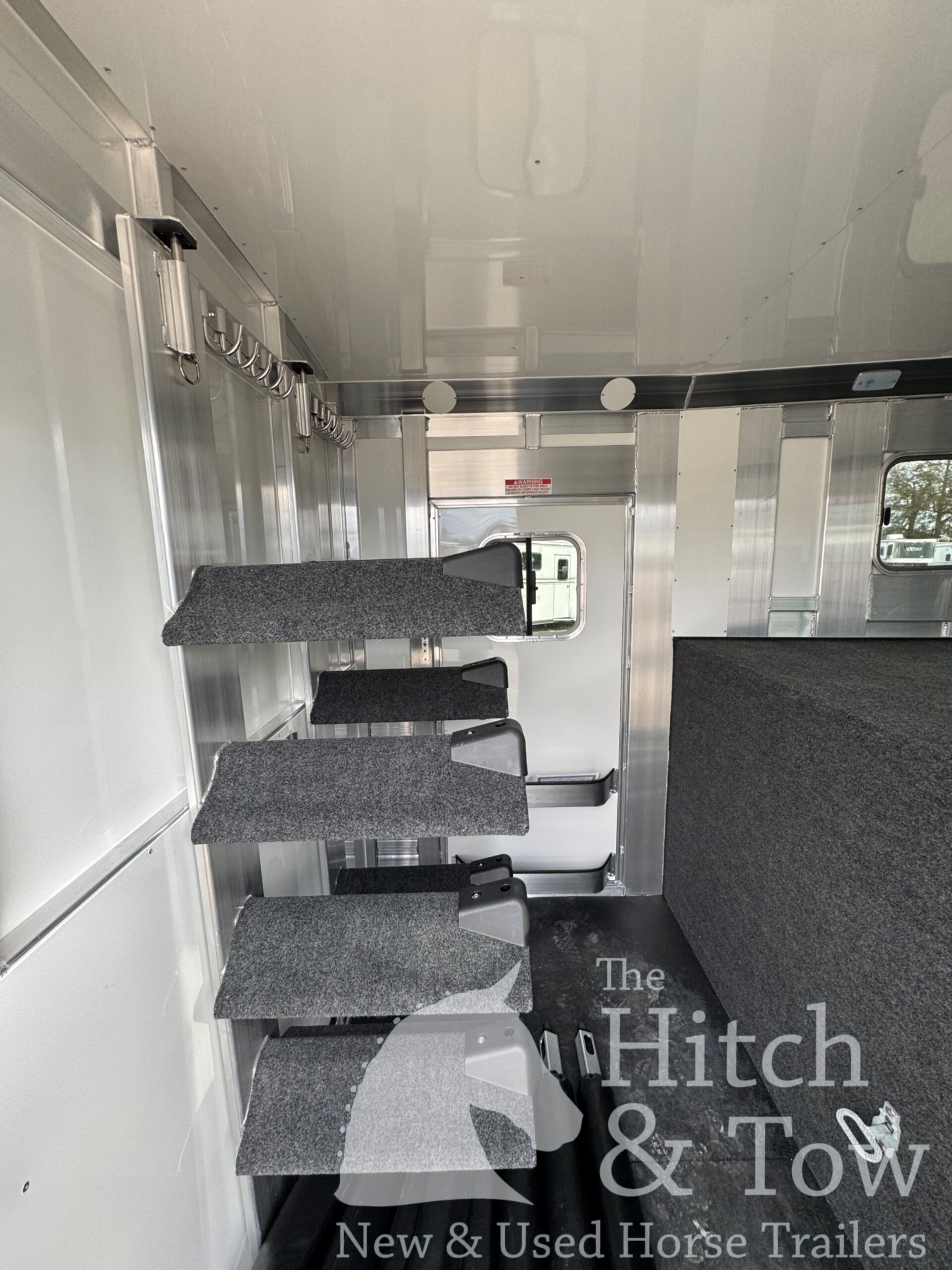 2026 4 STAR 6-8 HORSE HEAD TO HEAD W/ AIR RIDE & MANY UPGRADES $159,900