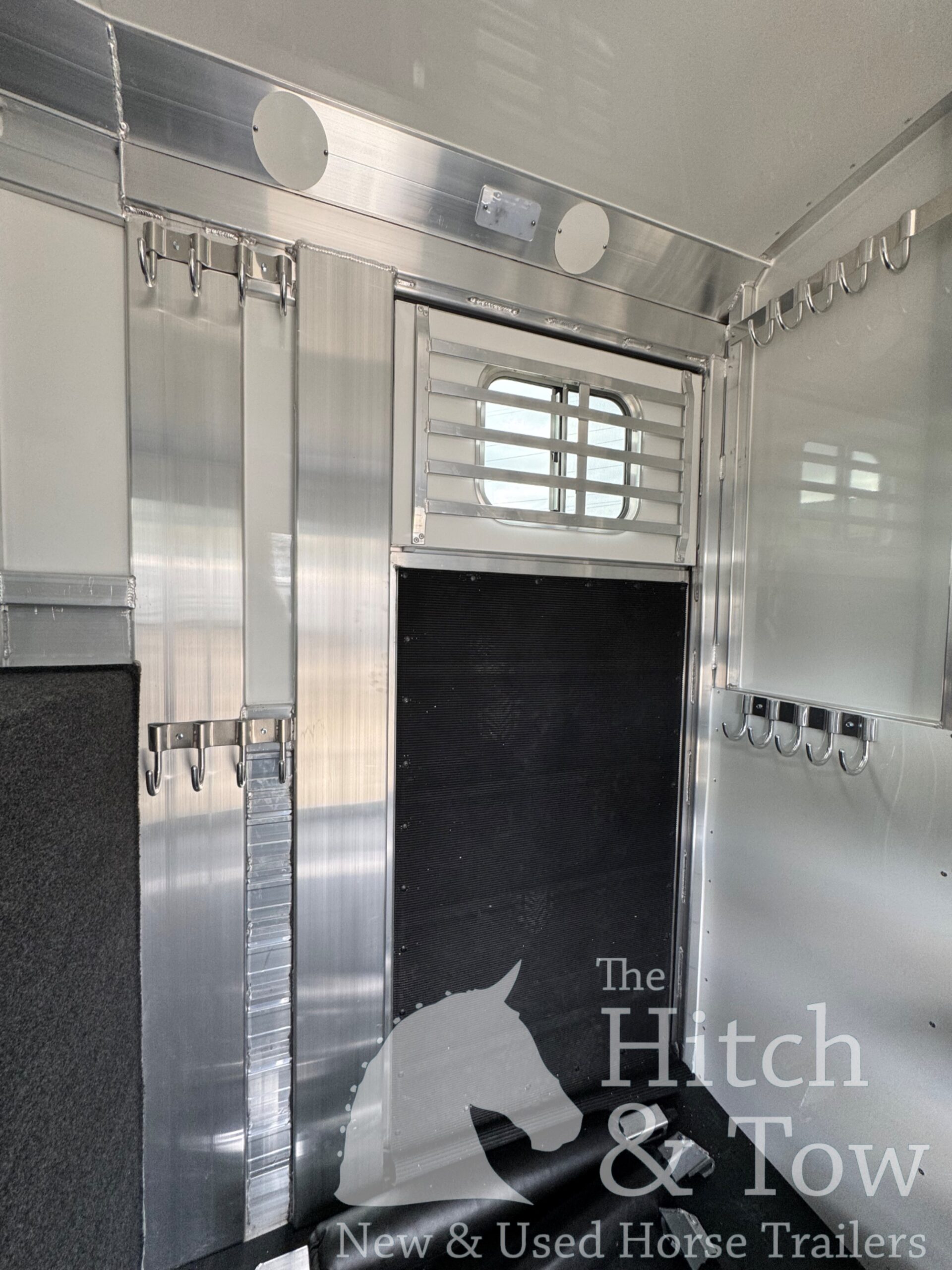 2026 4 STAR 6-8 HORSE HEAD TO HEAD W/ AIR RIDE & MANY UPGRADES $159,900