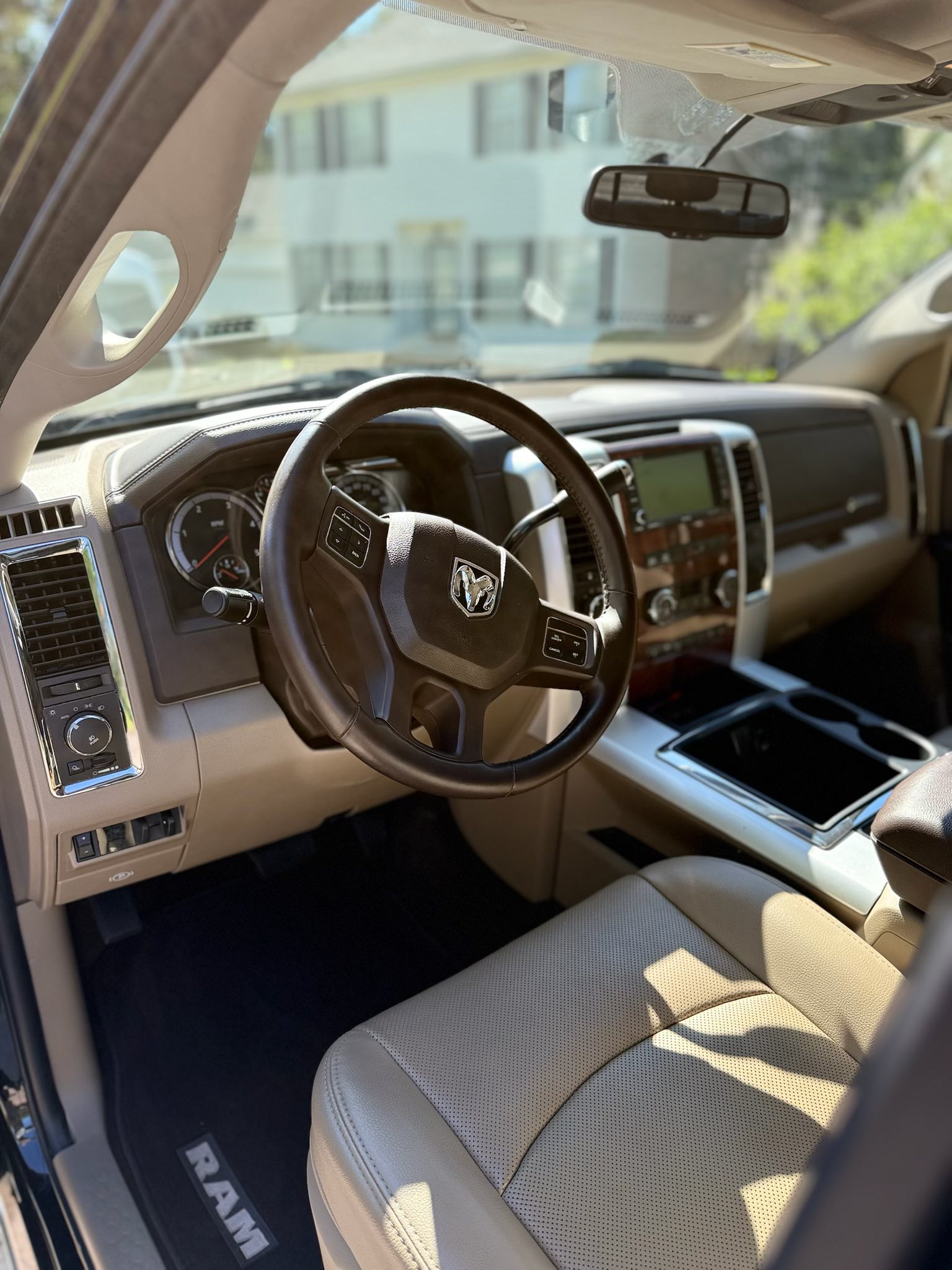 2012 Ram 3500 HD 4×4 Laramie $47,500