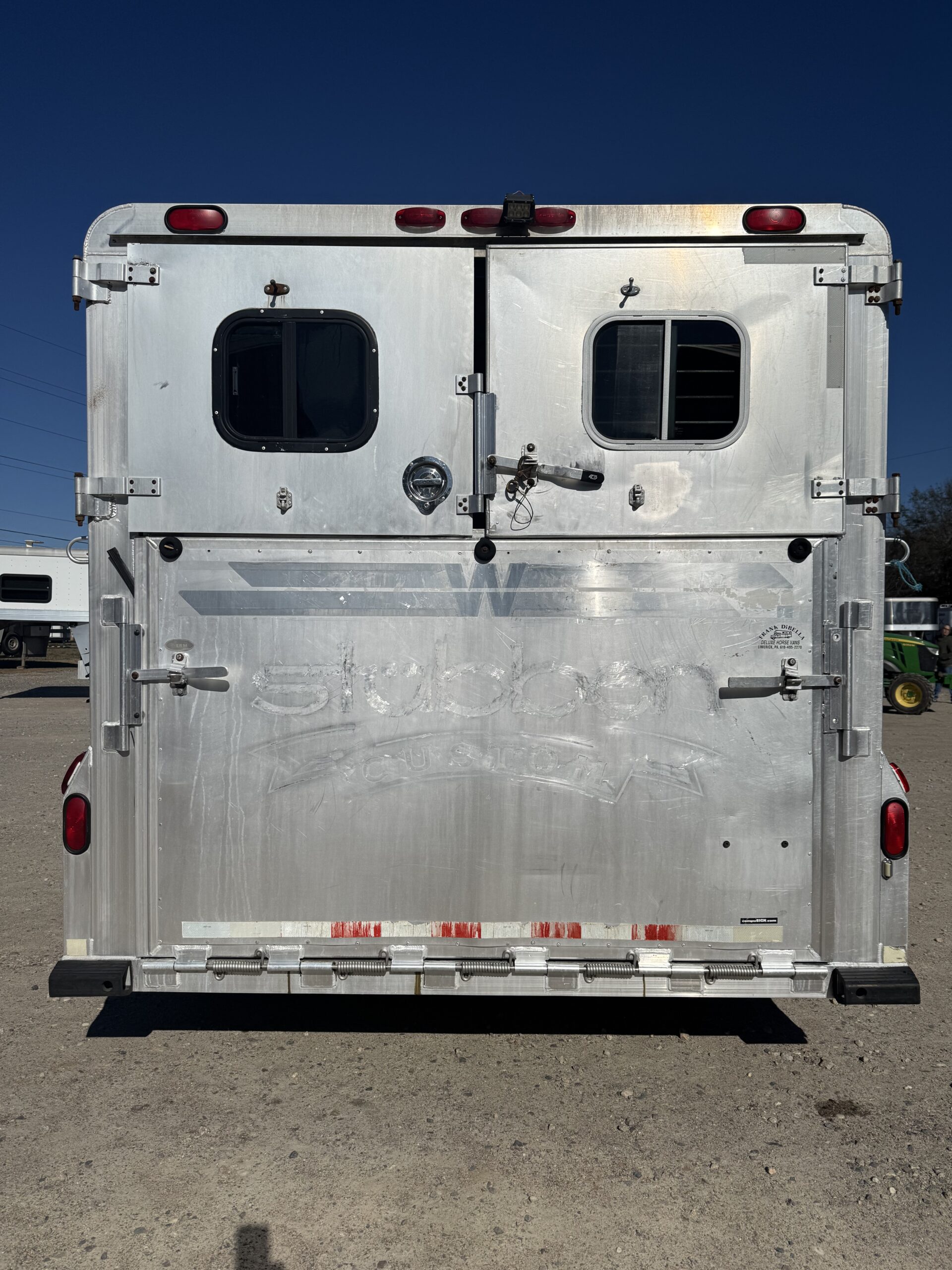 TRAINERS TRAILER!! 2002 4 STAR 5 HORSE HEAD TO HEAD $34,900