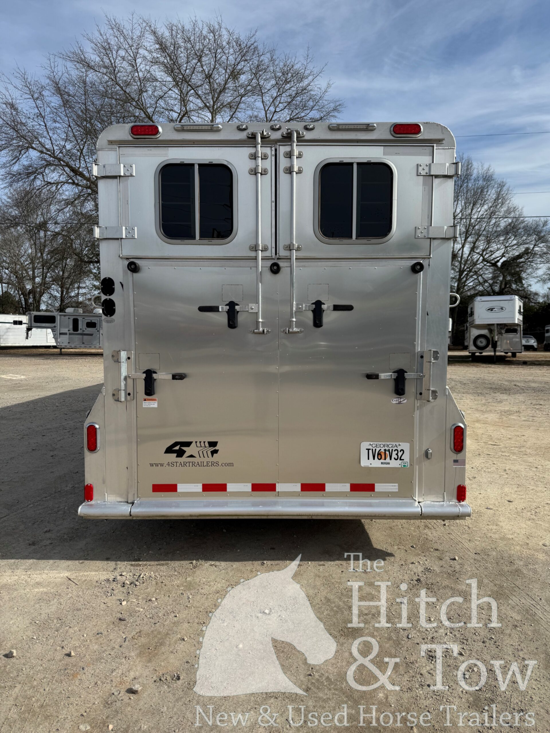 2022 4 STAR 4 HORSE HEAD TO HEAD, MAKES INTO 3 BOX STALLS!!! $79,900