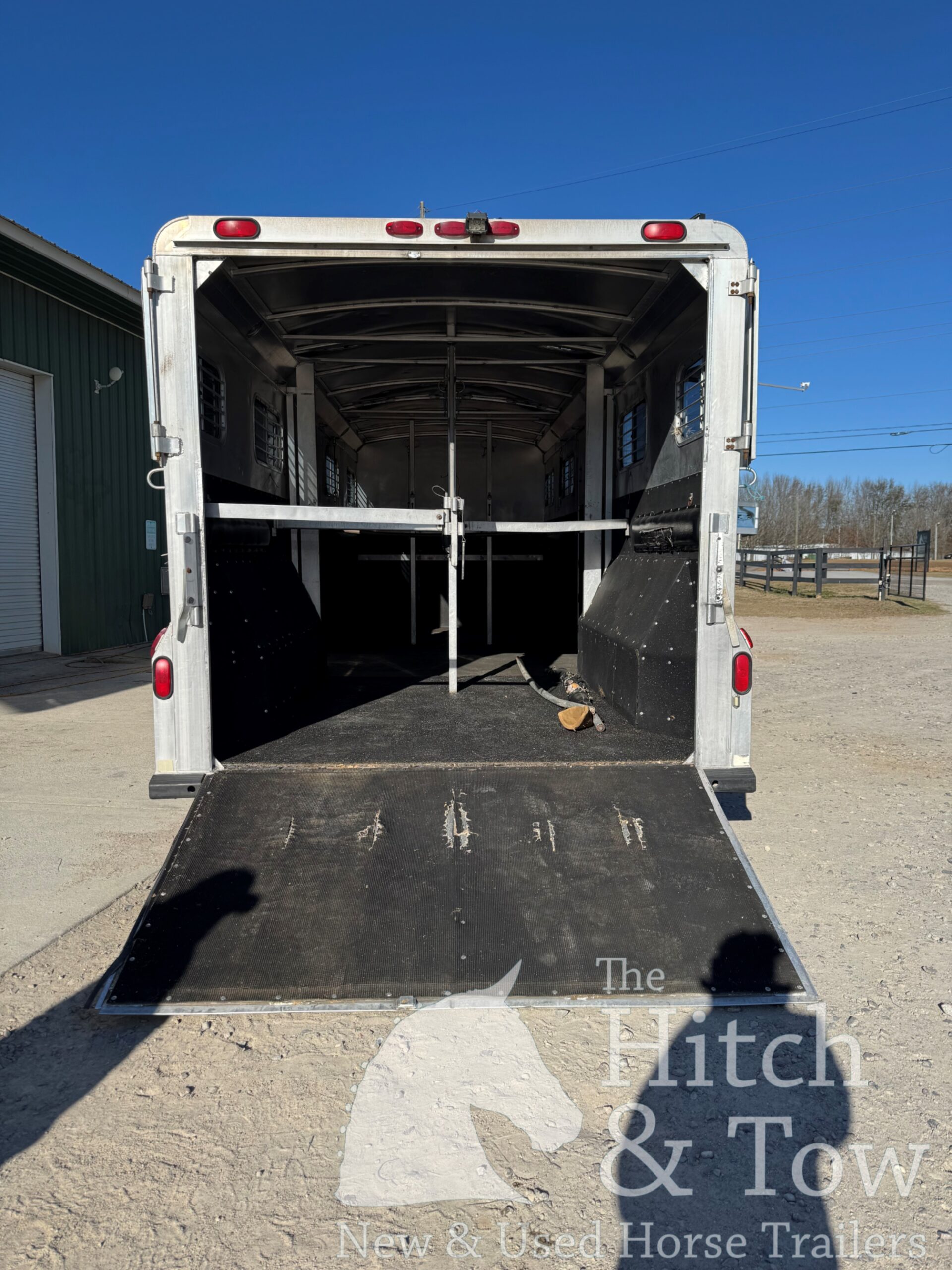 TRAINERS TRAILER!! 2002 4 STAR 5 HORSE HEAD TO HEAD $34,900