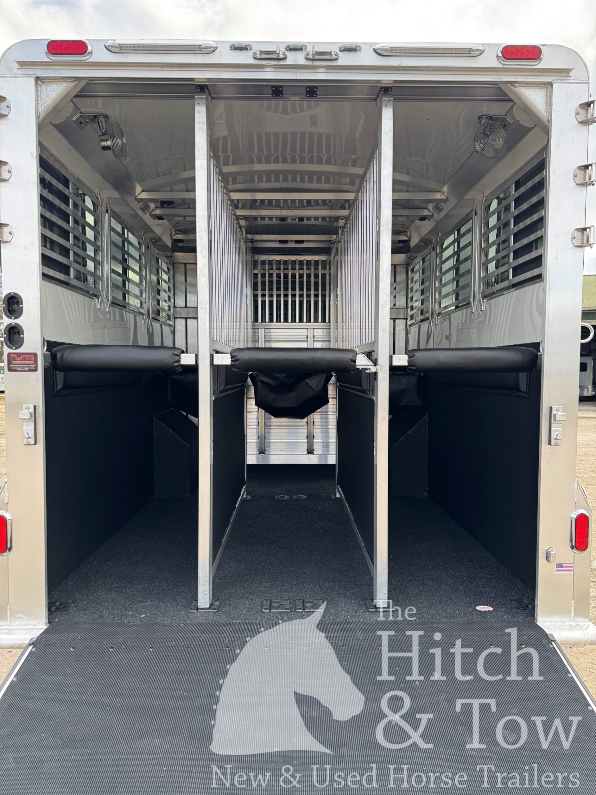 2026 4 STAR 6-8 HORSE HEAD TO HEAD W/ AIR RIDE & MANY UPGRADES $159,900