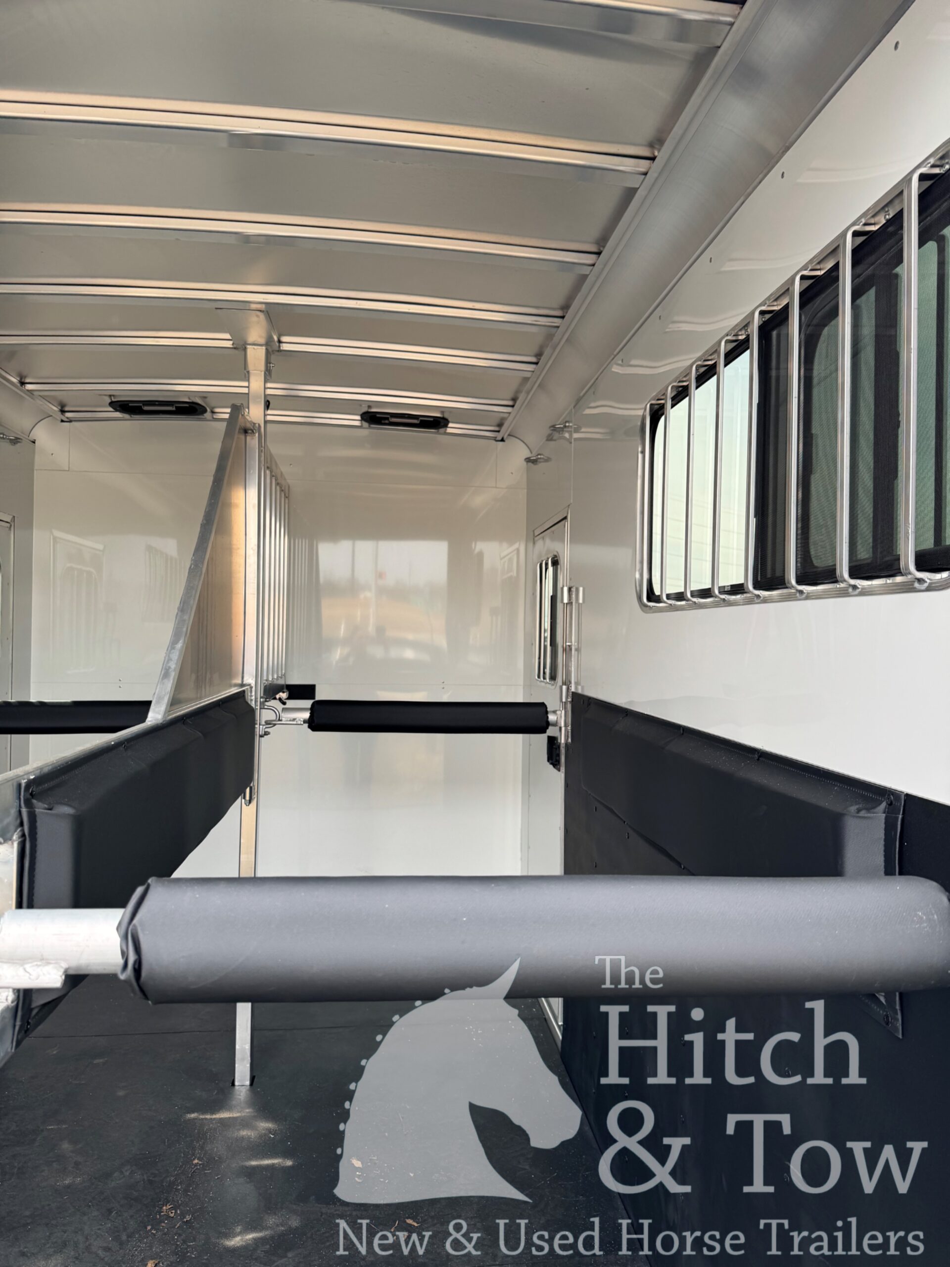 2026 ADAM 2 HORSE BUMPER PULL W/ DRESSING ROOM! $19,500