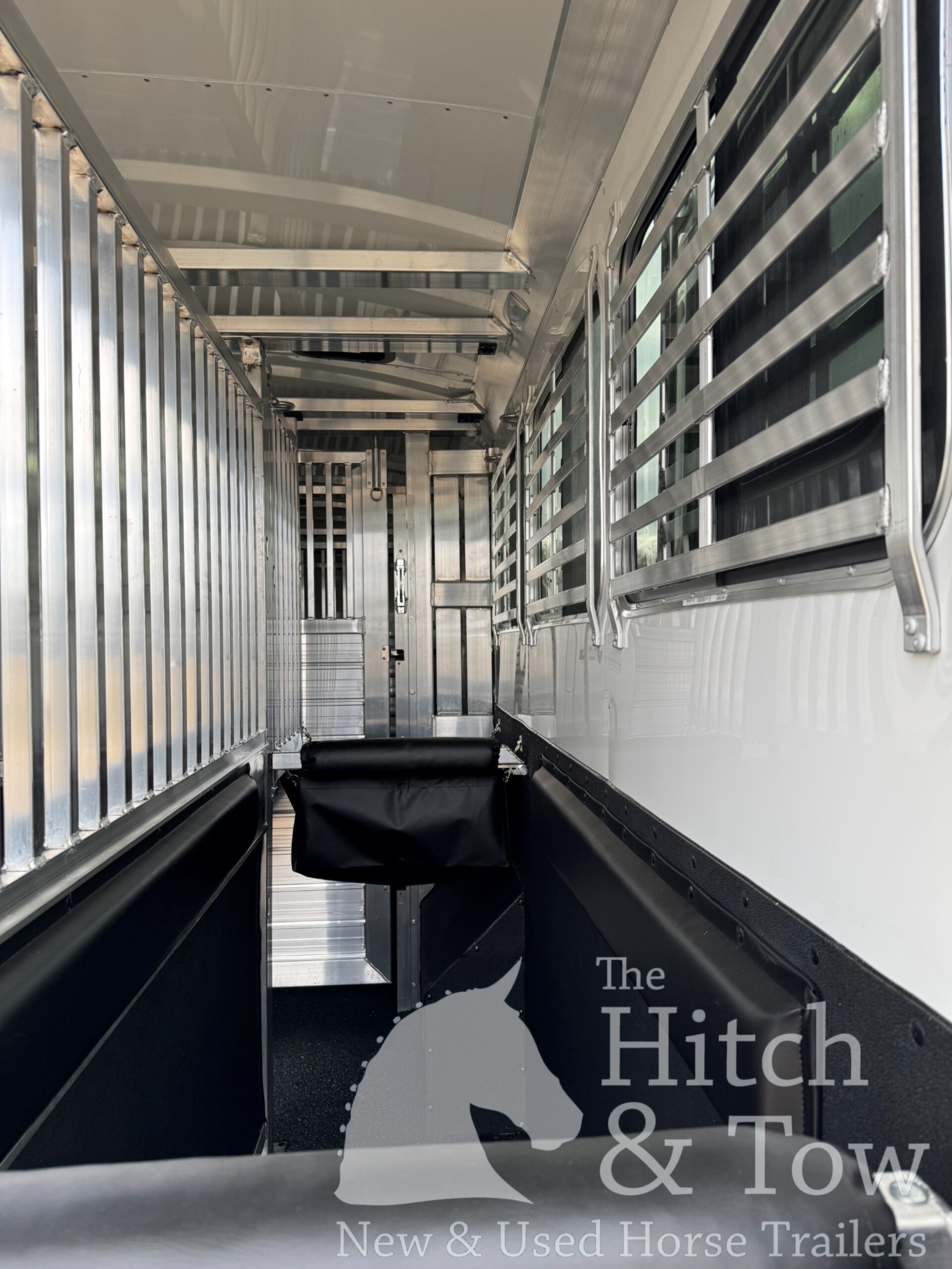 2026 4 STAR 6-8 HORSE HEAD TO HEAD W/ AIR RIDE & MANY UPGRADES $159,900