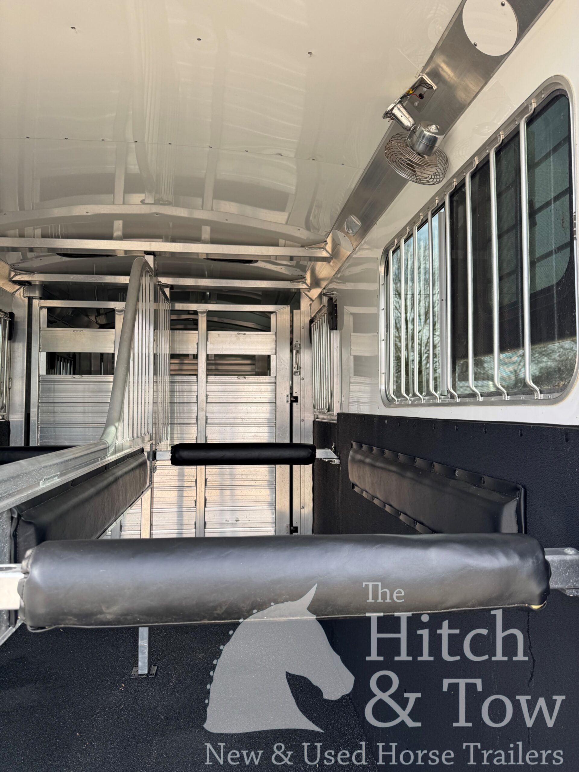 2022 4 STAR 4 HORSE HEAD TO HEAD, MAKES INTO 3 BOX STALLS!!! $79,900