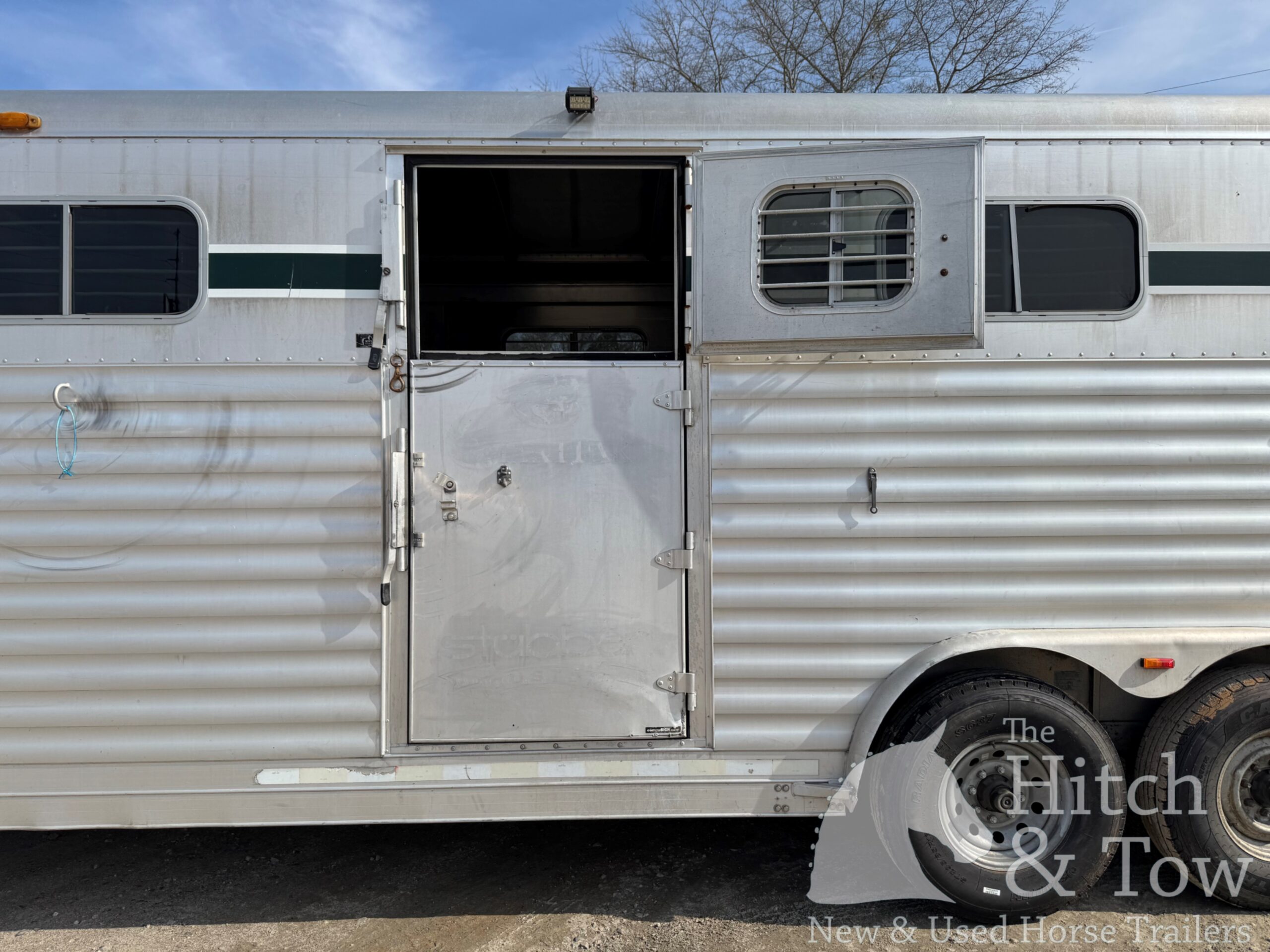 TRAINERS TRAILER!! 2002 4 STAR 5 HORSE HEAD TO HEAD $34,900