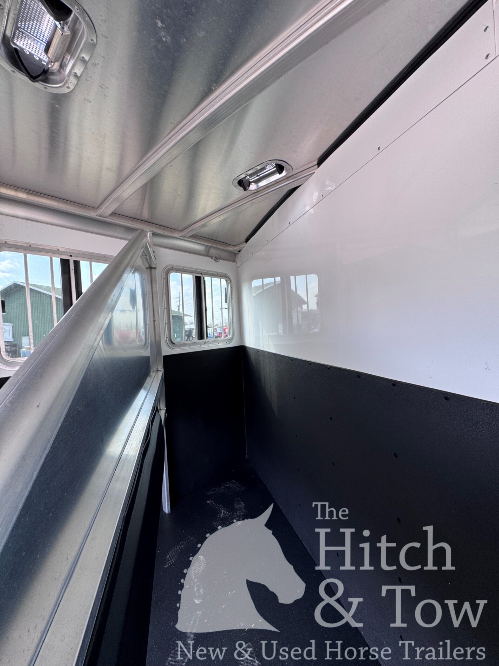 2017 EXISS 2 HORSE SLANT BUMPERPULL TRAILER $17,900