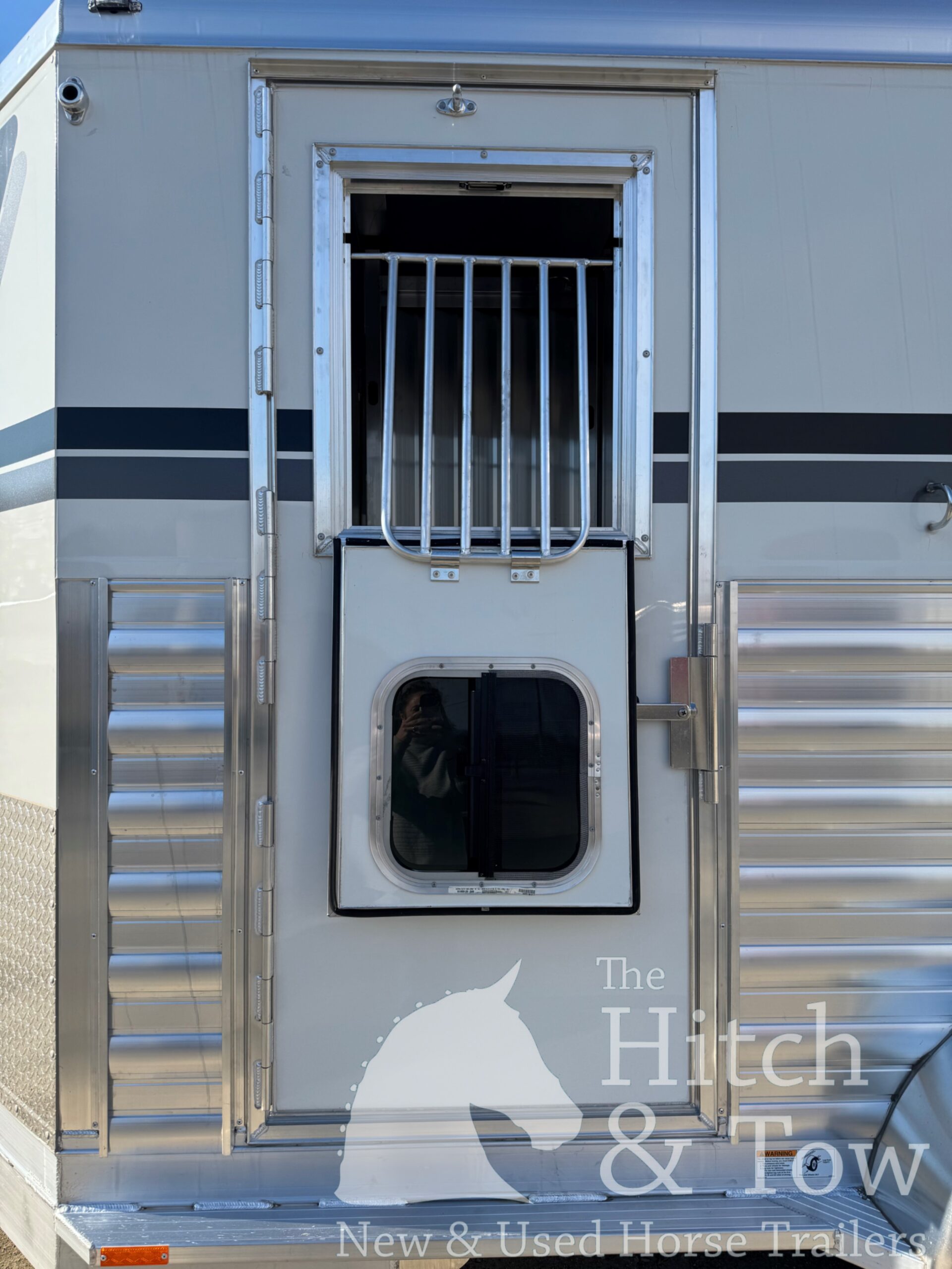 2026 4 STAR 2 HORSE STRAIGHT LOAD BUMPER PULL! $37,900