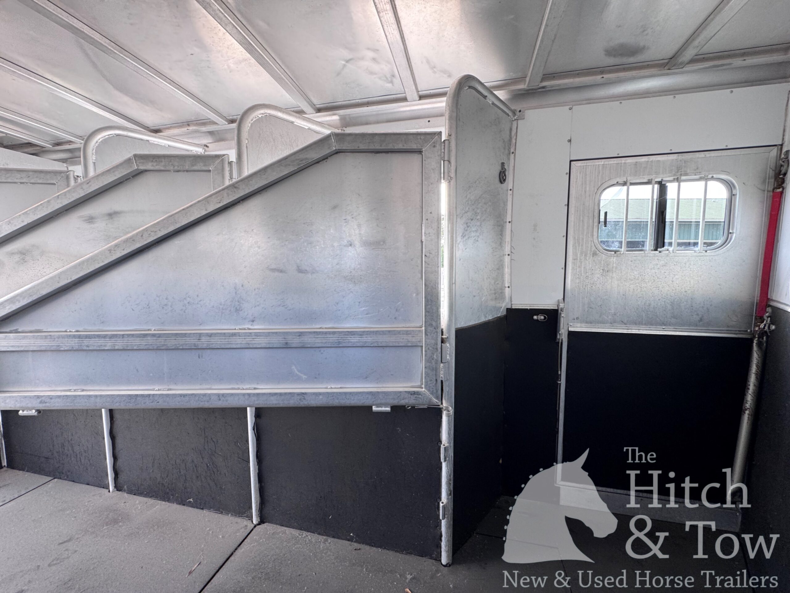 2005 EXISS 4 HORSE SLANT GOOSENECK HORSE TRAILER $17,000