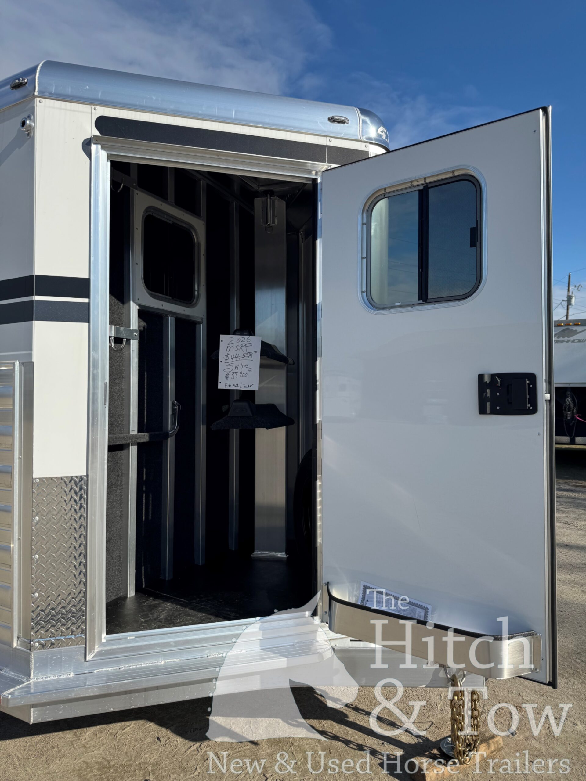 2026 4 STAR 2 HORSE STRAIGHT LOAD BUMPER PULL! $37,900