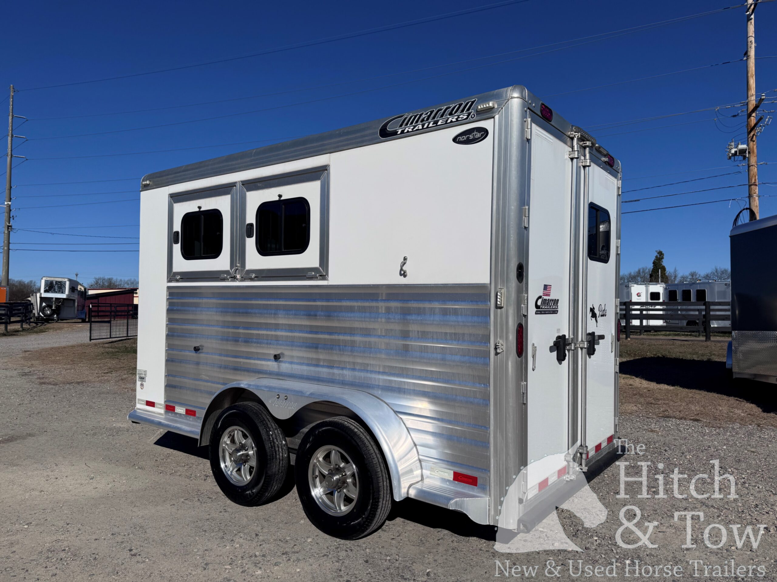 2019 CIMARRON 2 HORSE SLANT BUMPER PULL W/ UPGRADES! $22,500