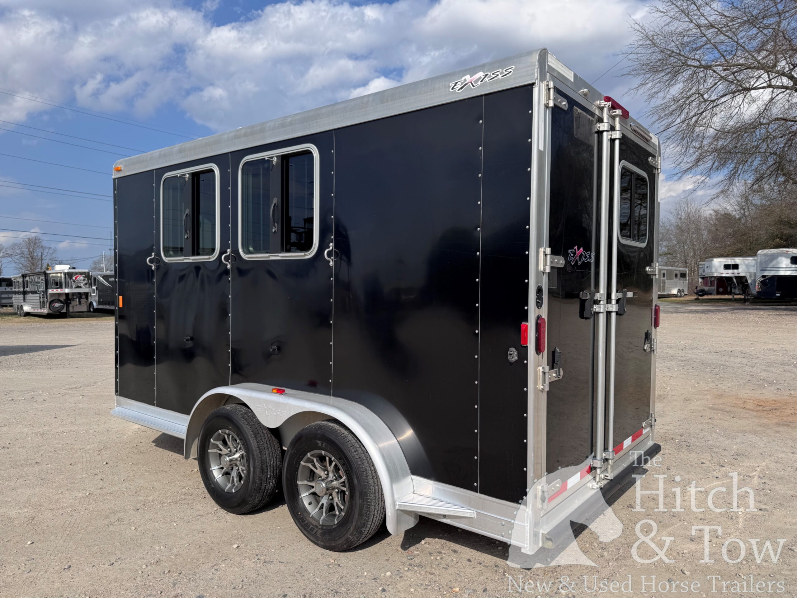 2017 EXISS 2 HORSE SLANT BUMPERPULL TRAILER $17,900