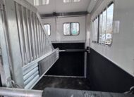 2019 ADAM 6/8 HORSE HEAD TO HEAD W/ AIR RIDE!! $59,900