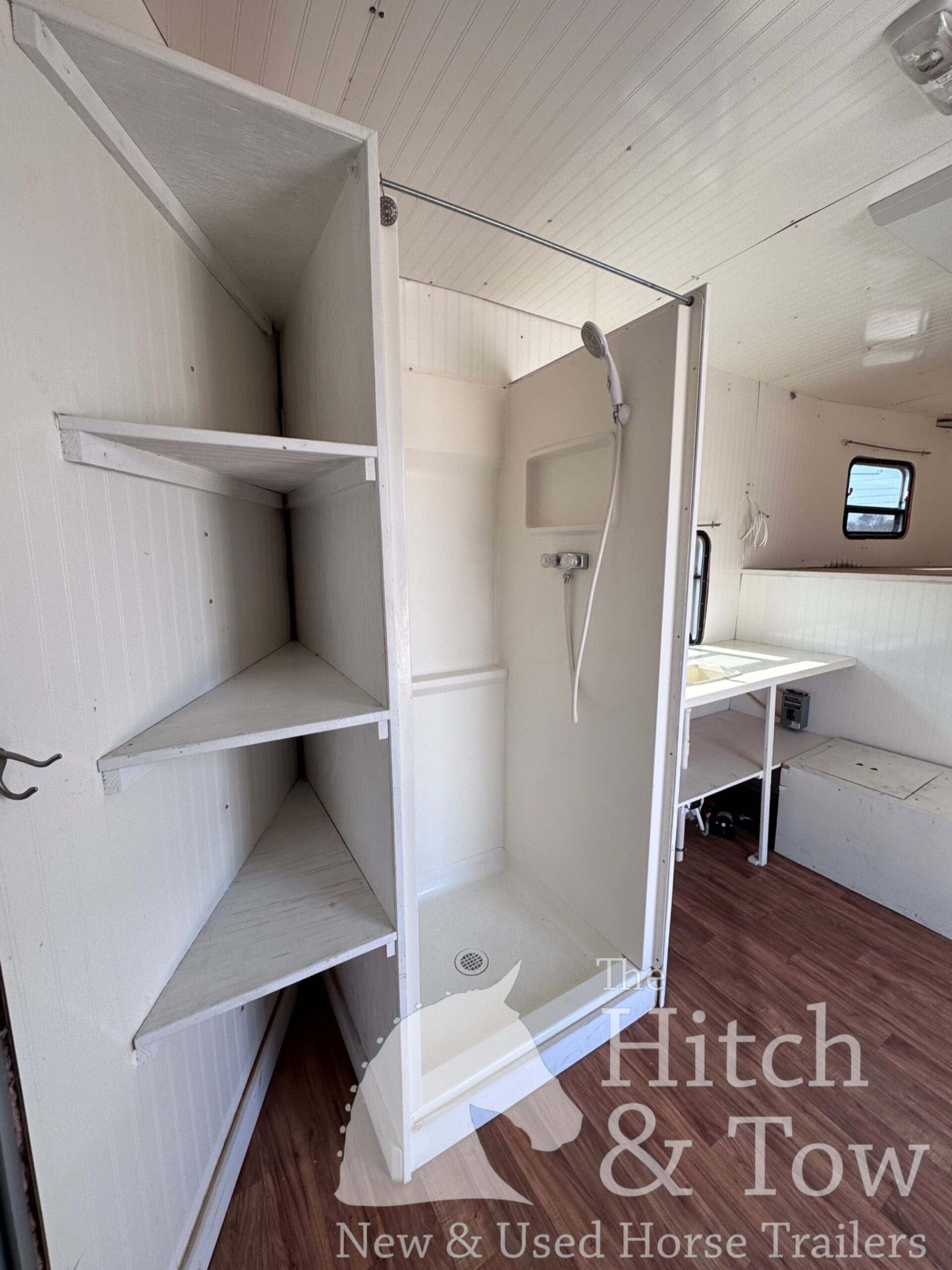 2005 EXISS 4 HORSE SLANT GOOSENECK HORSE TRAILER $17,000