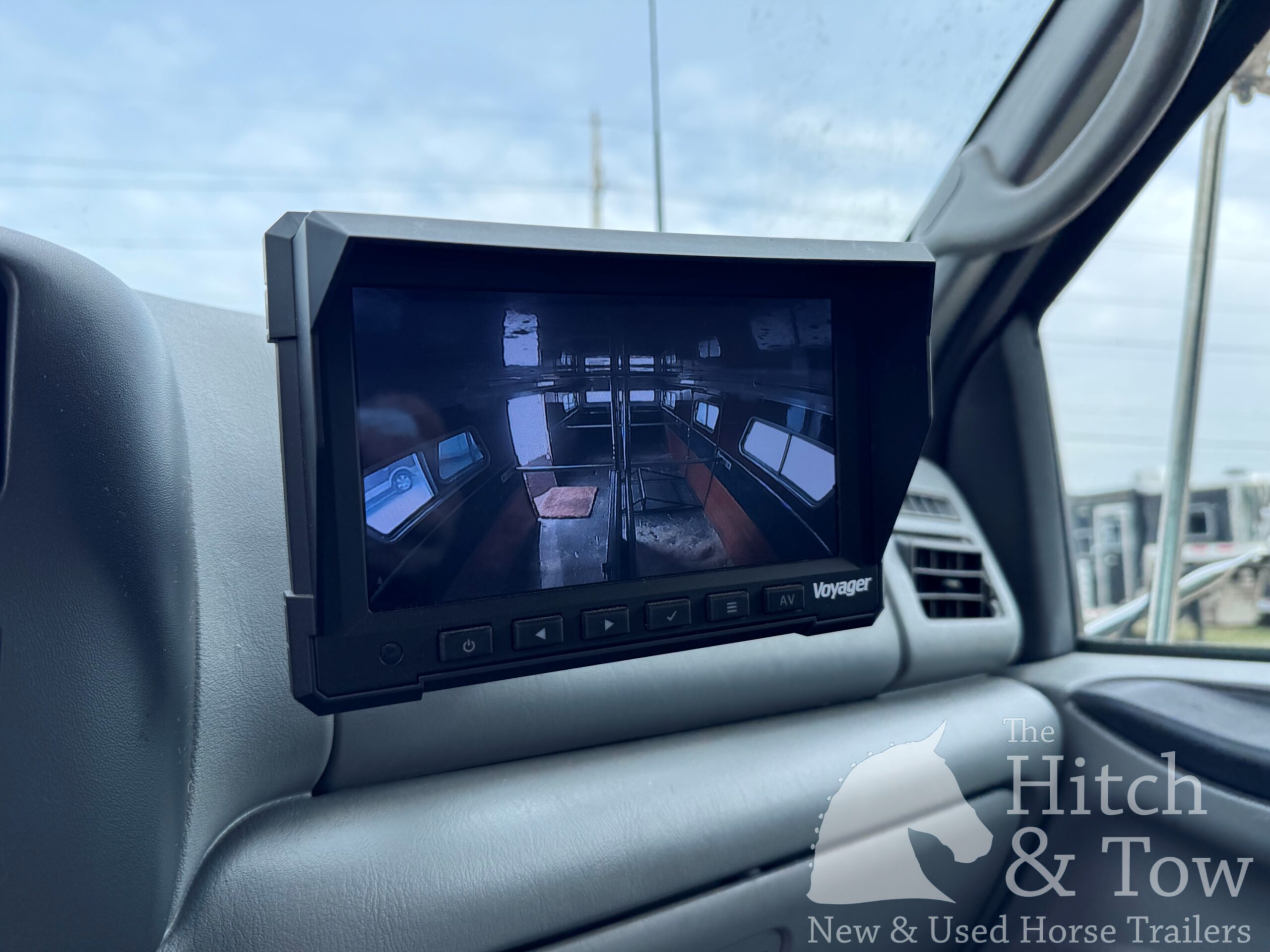 2004 FORD F750 6 HORSE HEAD TO HEAD HORSE VAN! $75,000