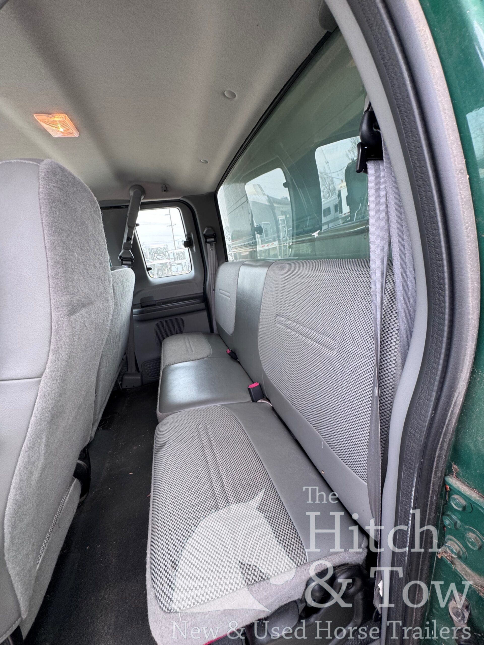 2004 FORD F750 6 HORSE HEAD TO HEAD HORSE VAN! $75,000