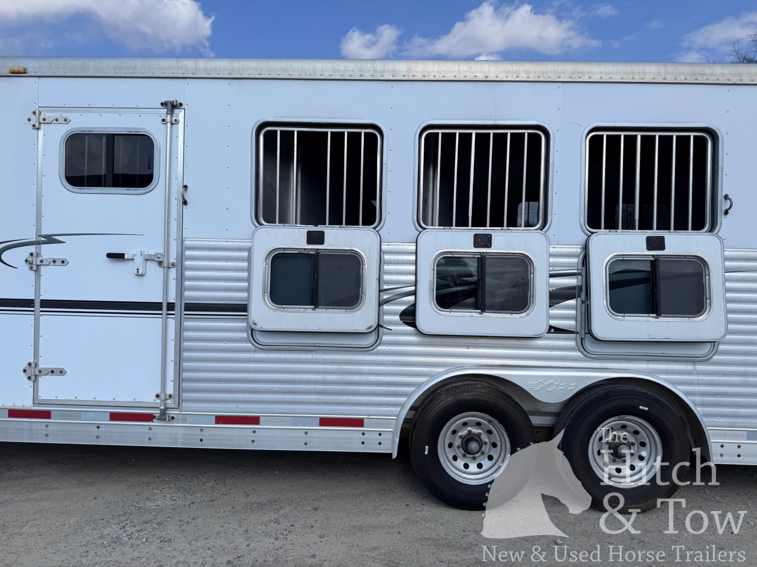 2005 EXISS 4 HORSE SLANT GOOSENECK HORSE TRAILER $17,000