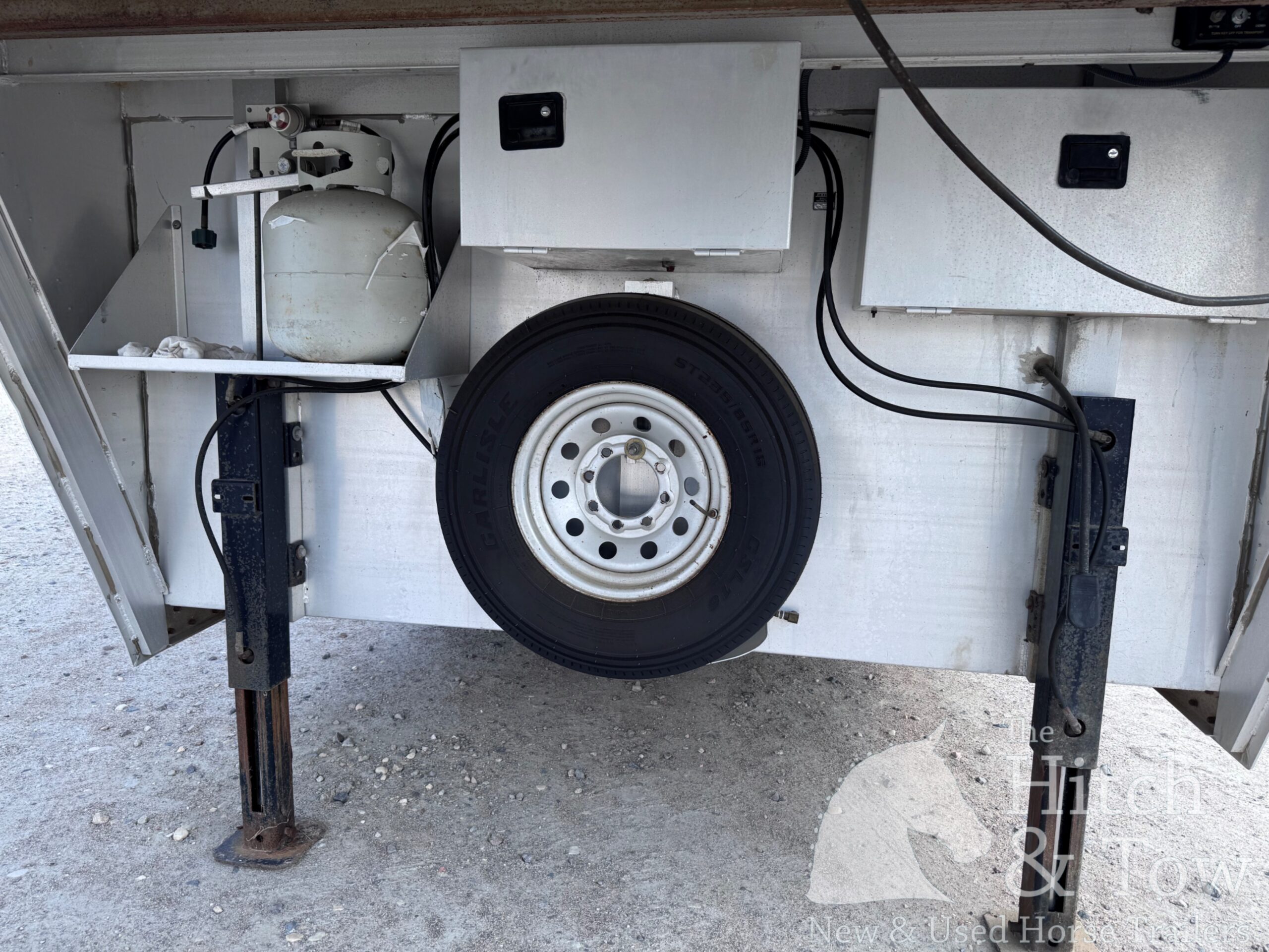 2005 EXISS 4 HORSE SLANT GOOSENECK HORSE TRAILER $17,000