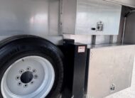 2019 ADAM 6/8 HORSE HEAD TO HEAD W/ AIR RIDE!! $59,900