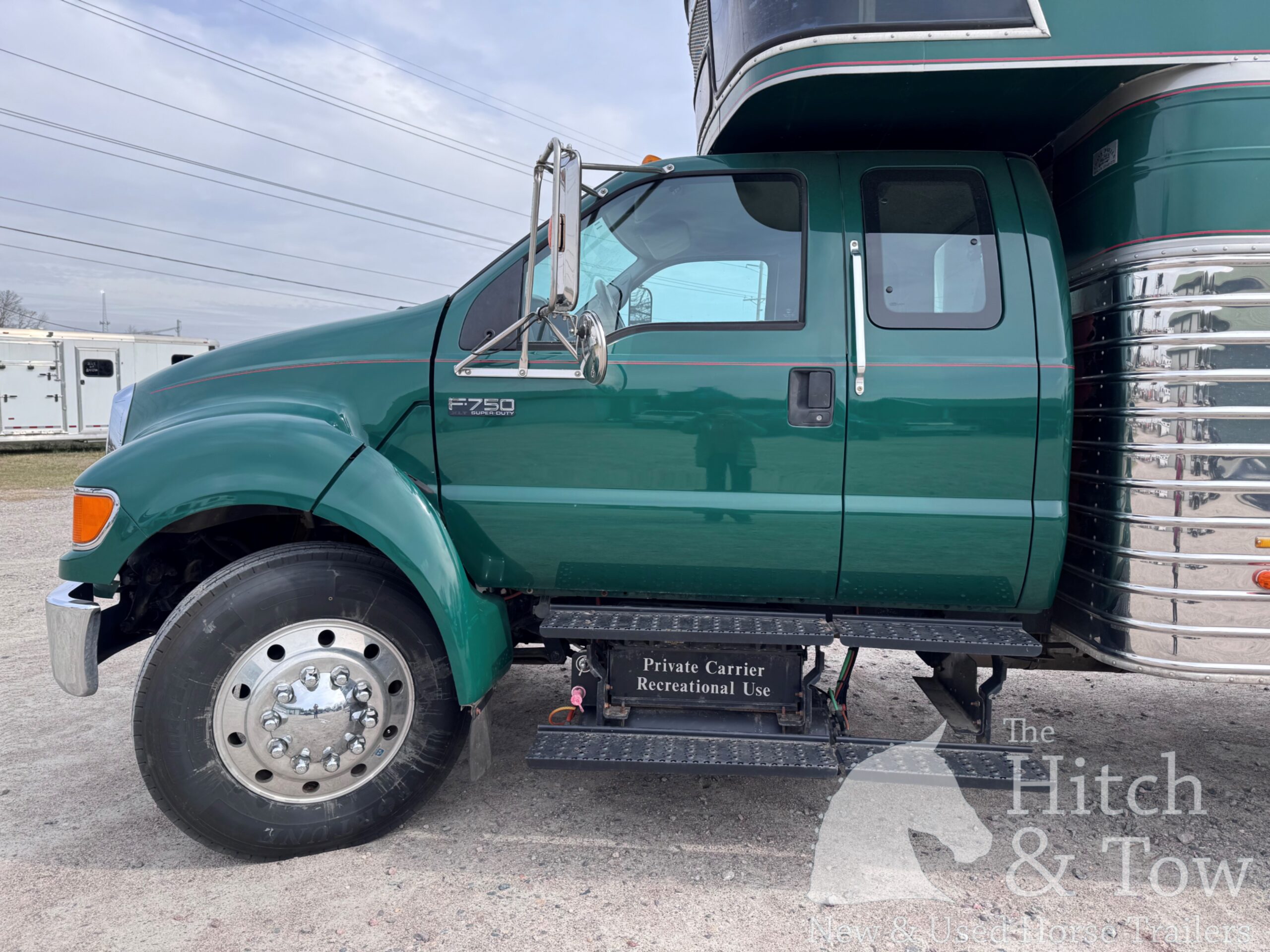 2004 FORD F750 6 HORSE HEAD TO HEAD HORSE VAN! $75,000