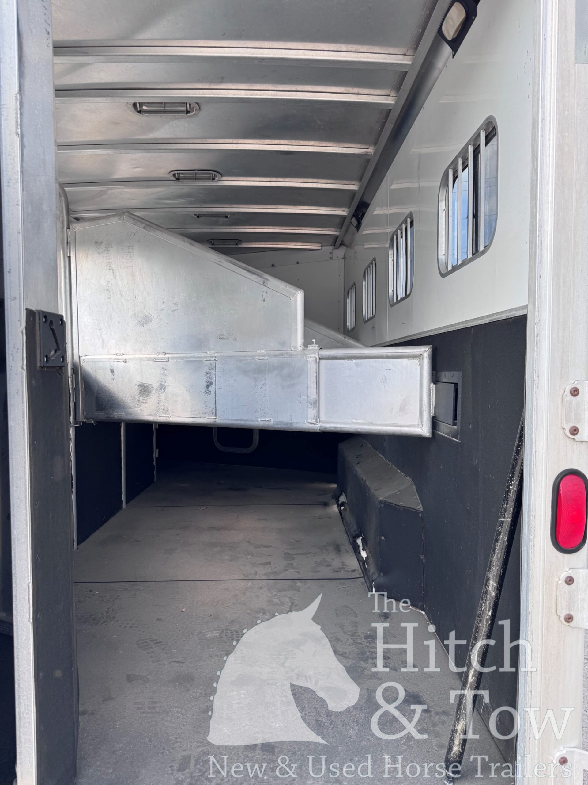 2005 EXISS 4 HORSE SLANT GOOSENECK HORSE TRAILER $17,000