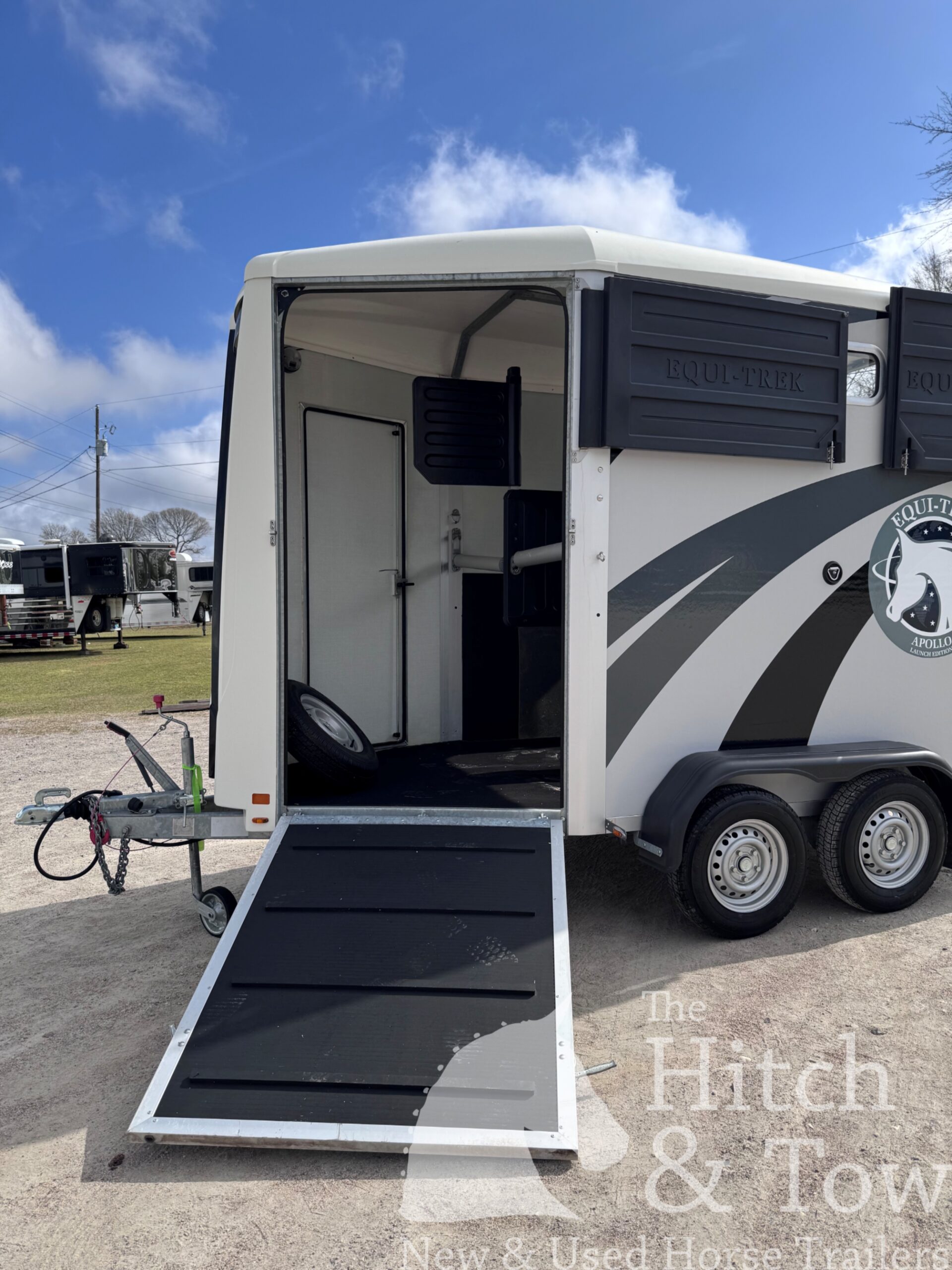 2022 MODEL EQUI-TREK 2 HORSE W/ SIDE RAMP! $13,900