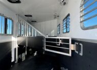 2026 KIEFERBILT 3 HORSE SLANT BUMPER PULL W/ DRESSING ROOM $25,500