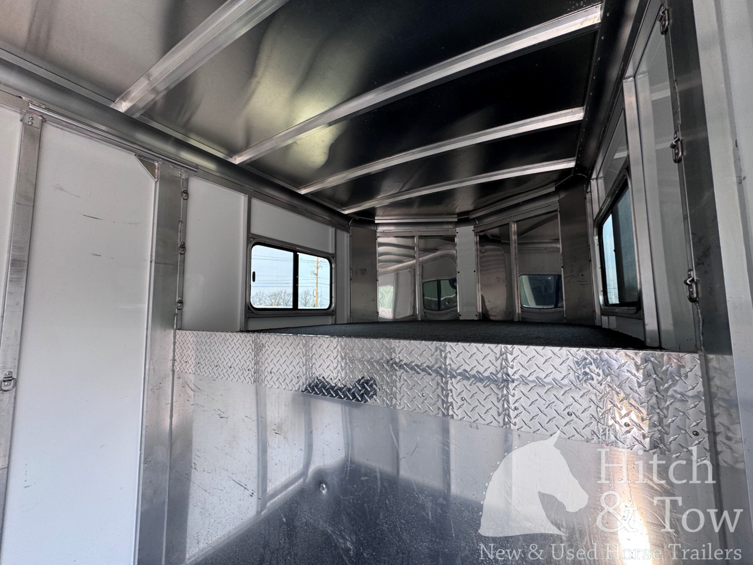 2017 SUNDOWNER CHARTER SE 2 HORSE GOOSENECK TRAILER! $18,900!!