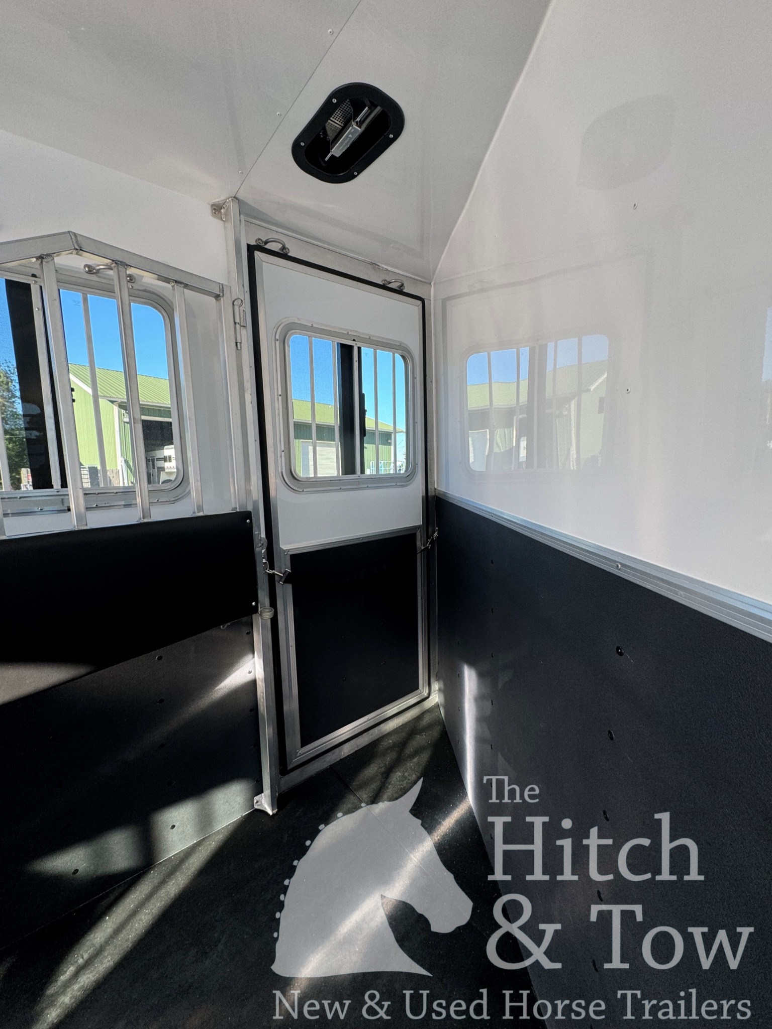 2026 KIEFERBILT 3 HORSE SLANT BUMPER PULL W/ DRESSING ROOM $25,500