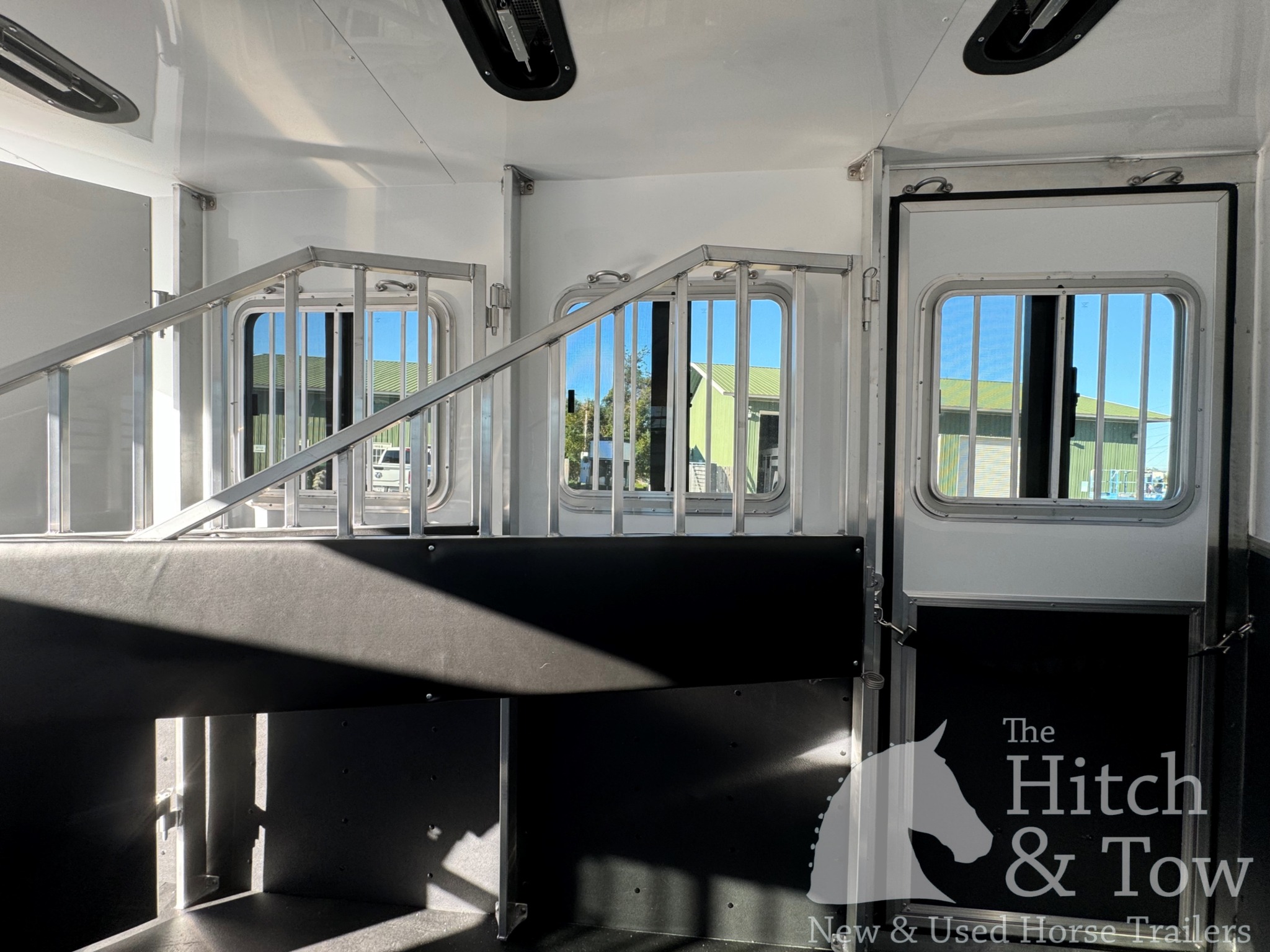 2026 KIEFERBILT 3 HORSE SLANT BUMPER PULL W/ DRESSING ROOM $25,500