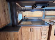 2006 SUNDOWNER 4 HORSE SLANT LOAD W/ 18′ LIVING QUARTERS TRAILER W/ UPGRADES $69,900