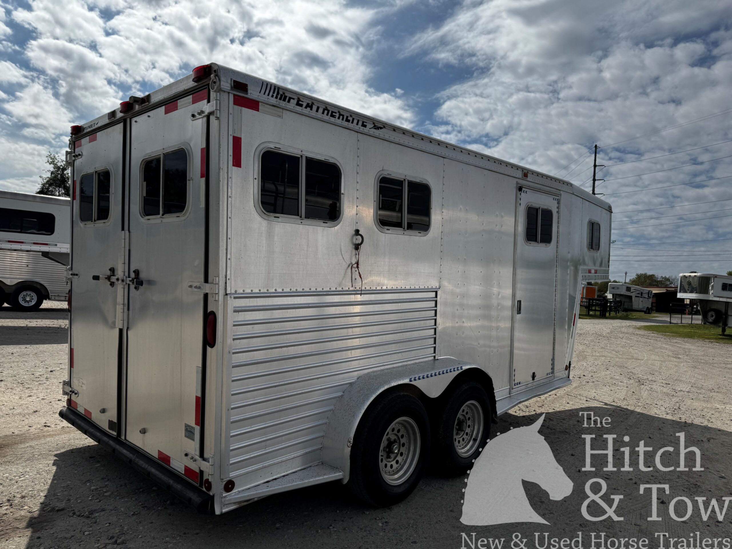 1994 FEATHERLTE 2 HORSE SLANT GOOSENECK W/ WEEKENDER! $10,500