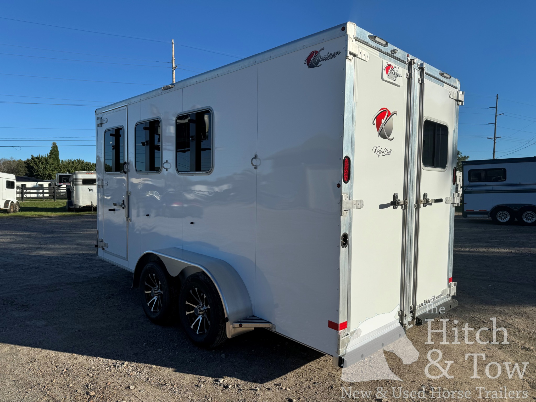 2026 KIEFERBILT 3 HORSE SLANT BUMPER PULL W/ DRESSING ROOM $25,500