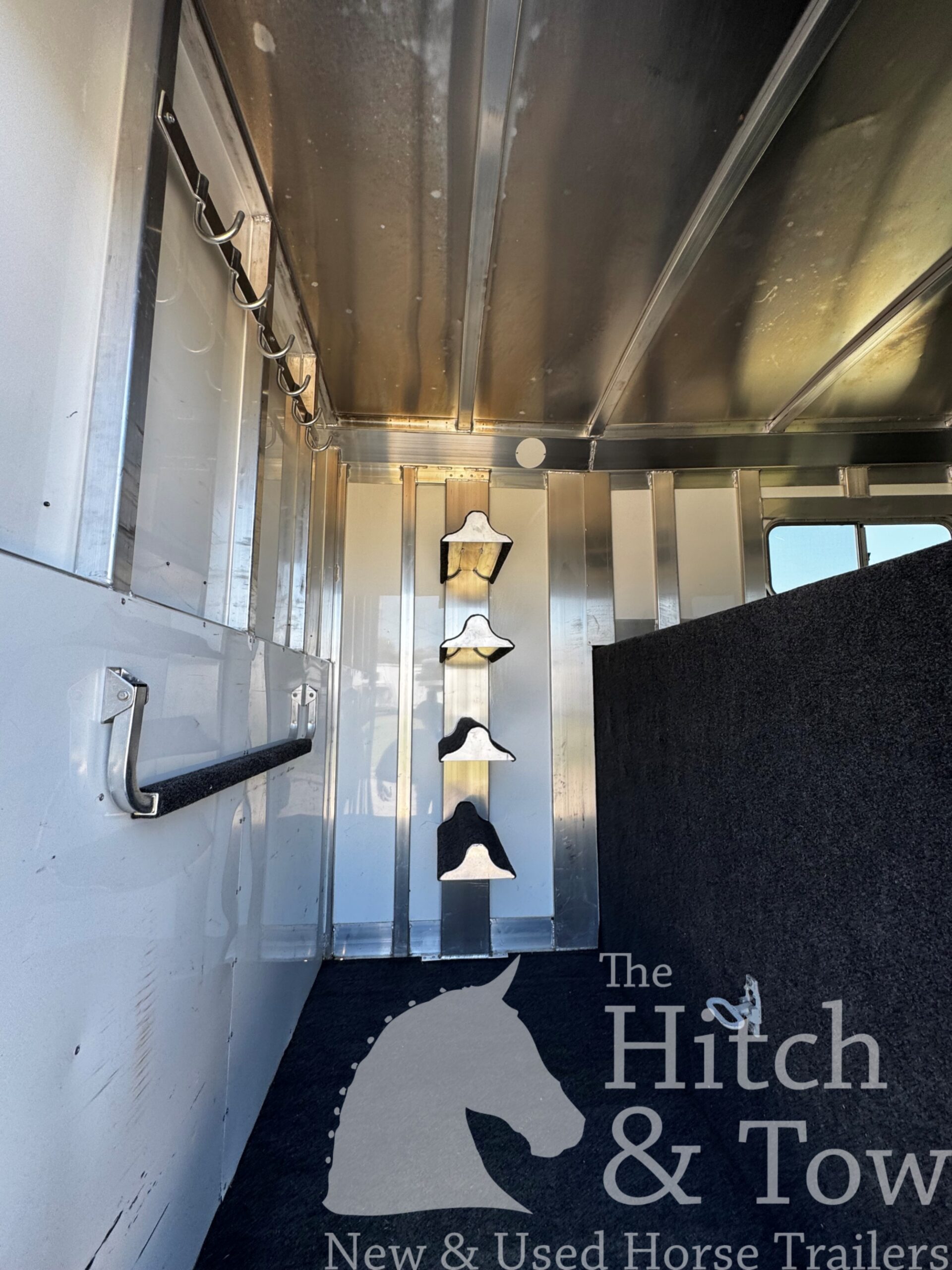 2021 4 STAR RUNABOUT 4 HORSE HEAD TO HEAD $45,900