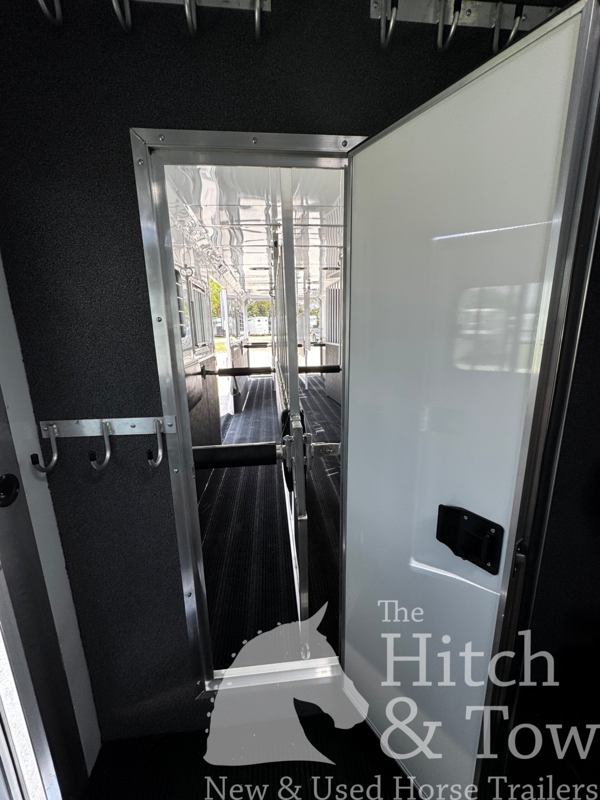 2026 KieferBilt Trailers 6-7 HORSE HEAD TO HEAD W/ MANY UPGRADES $79,900