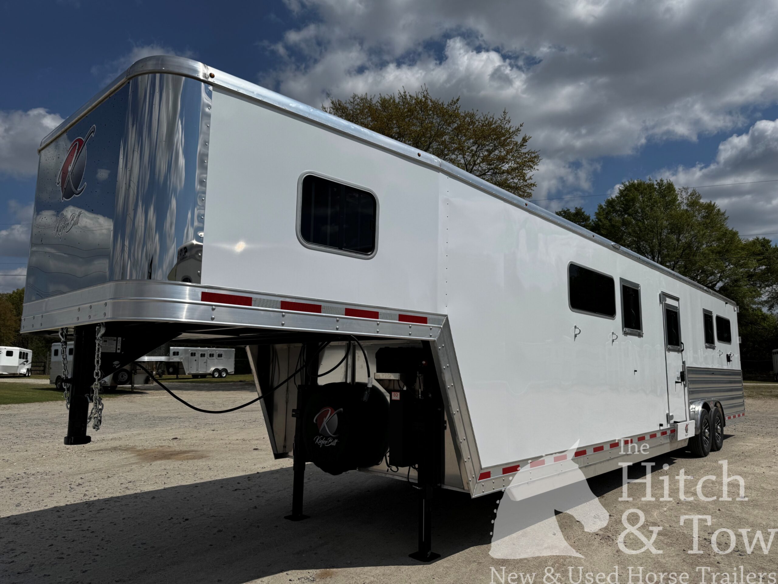 2026 KieferBilt Trailers 6-7 HORSE HEAD TO HEAD W/ MANY UPGRADES $79,900