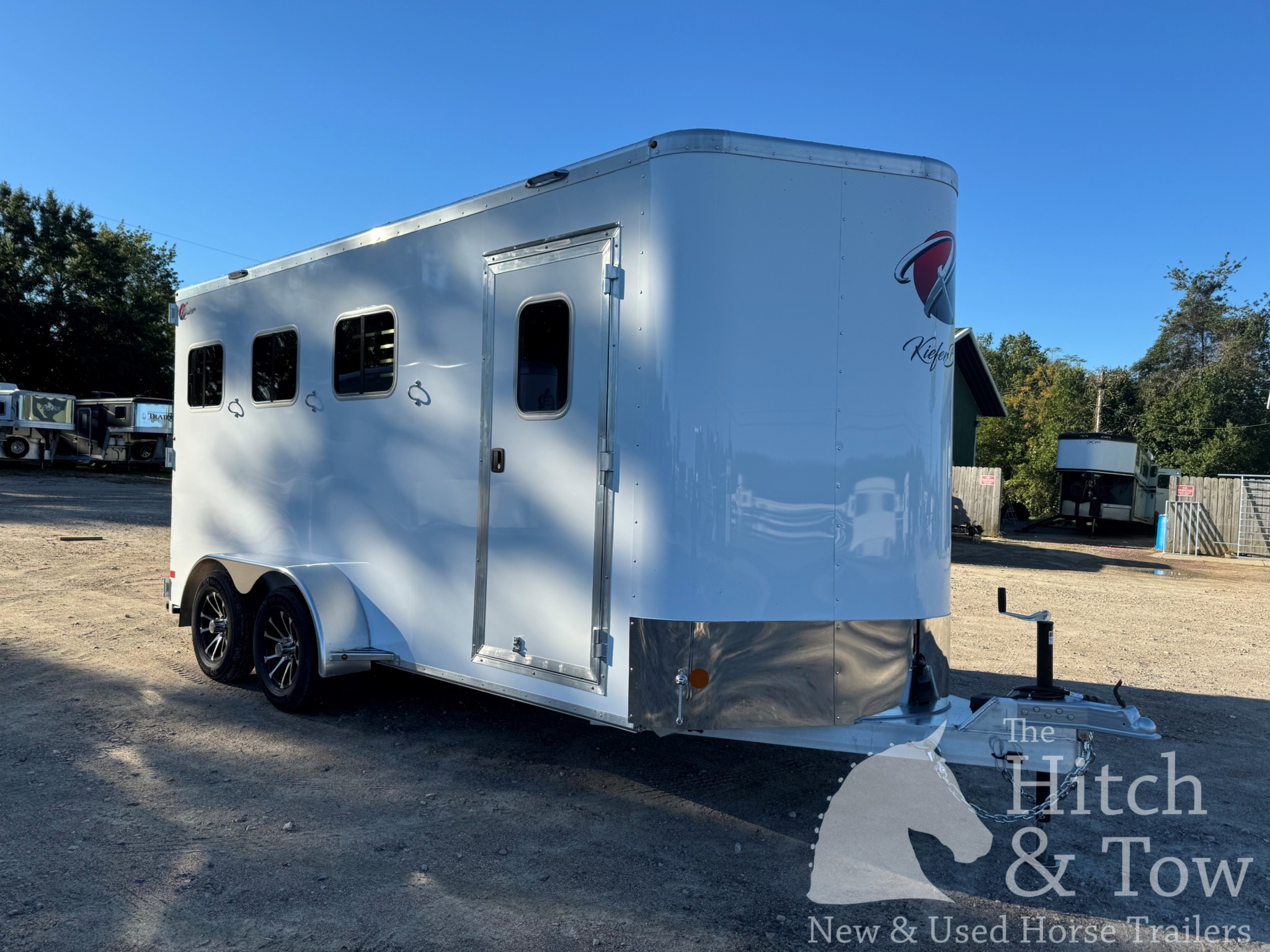 2026 KIEFERBILT 3 HORSE SLANT BUMPER PULL W/ DRESSING ROOM $25,500