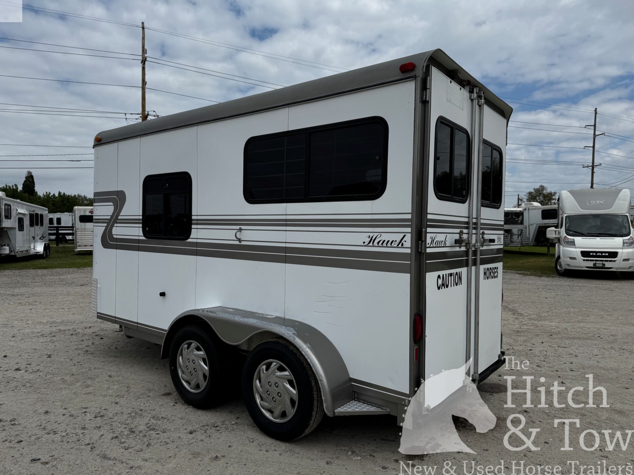 1999 HAWK 2 HORSE BUMPER PULL W/ MANGERS $7,900