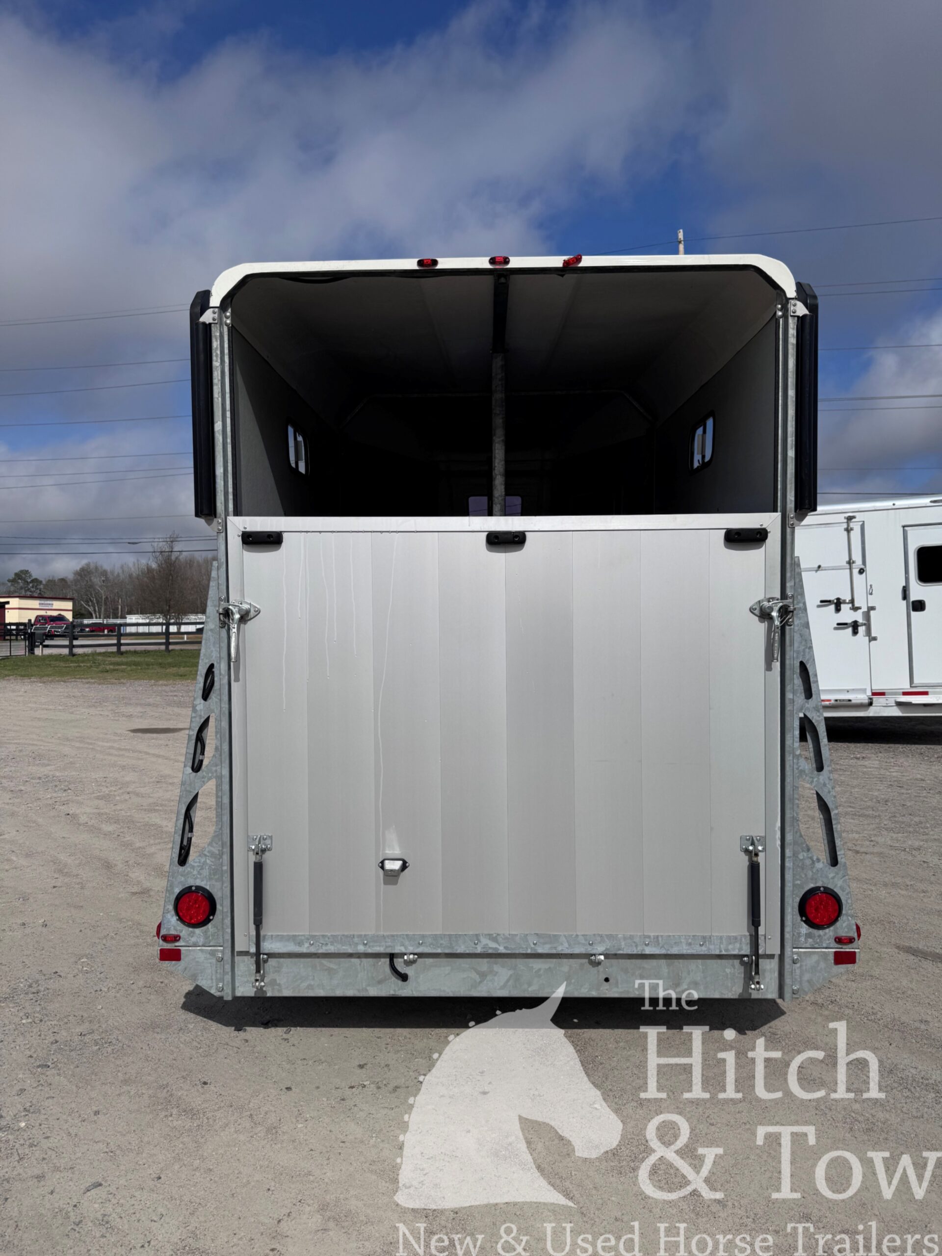 2022 MODEL EQUI-TREK 2 HORSE W/ SIDE RAMP! $13,900