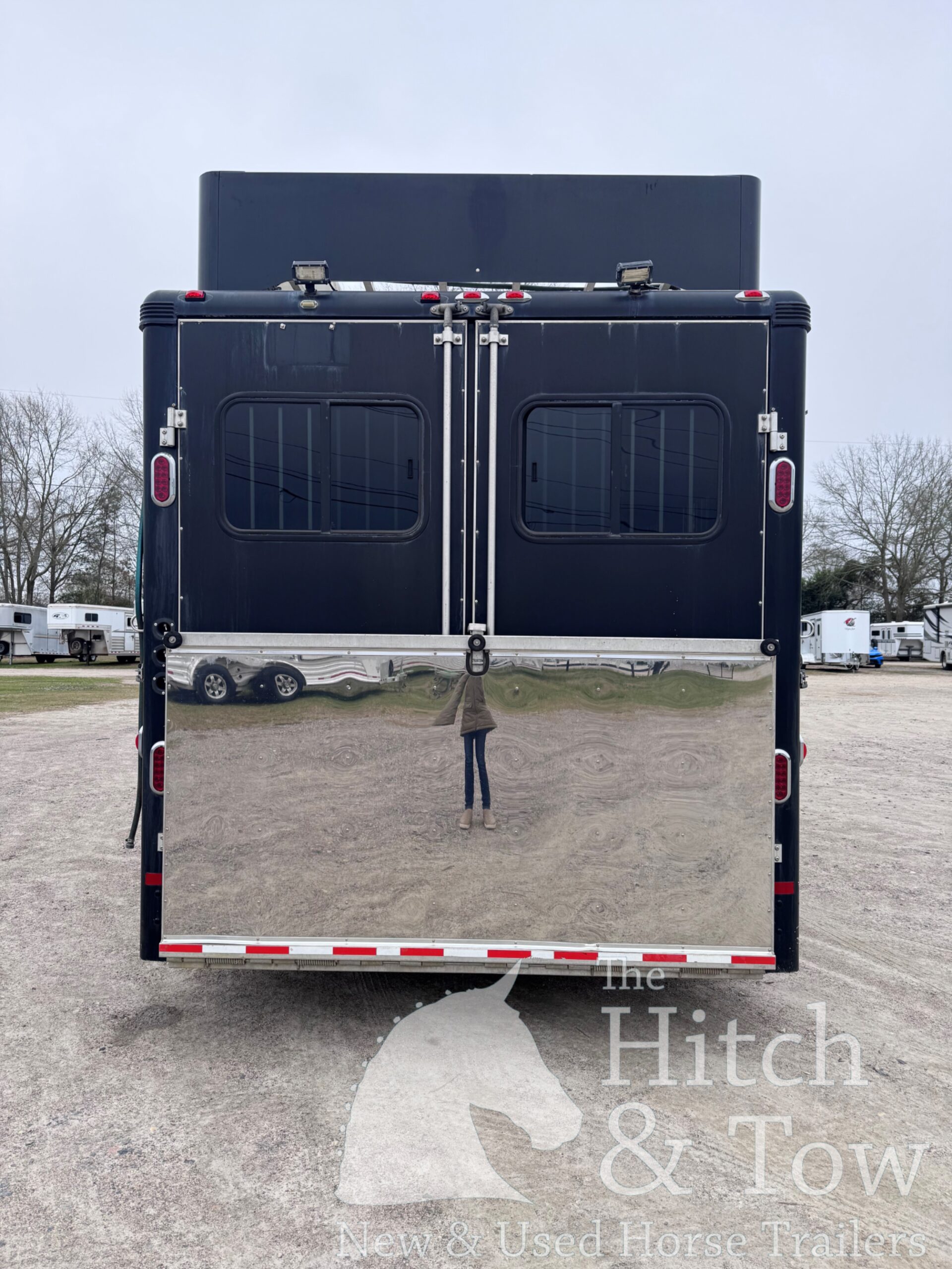 2006 SUNDOWNER 4 HORSE SLANT LOAD W/ 18′ LIVING QUARTERS TRAILER W/ UPGRADES $69,900