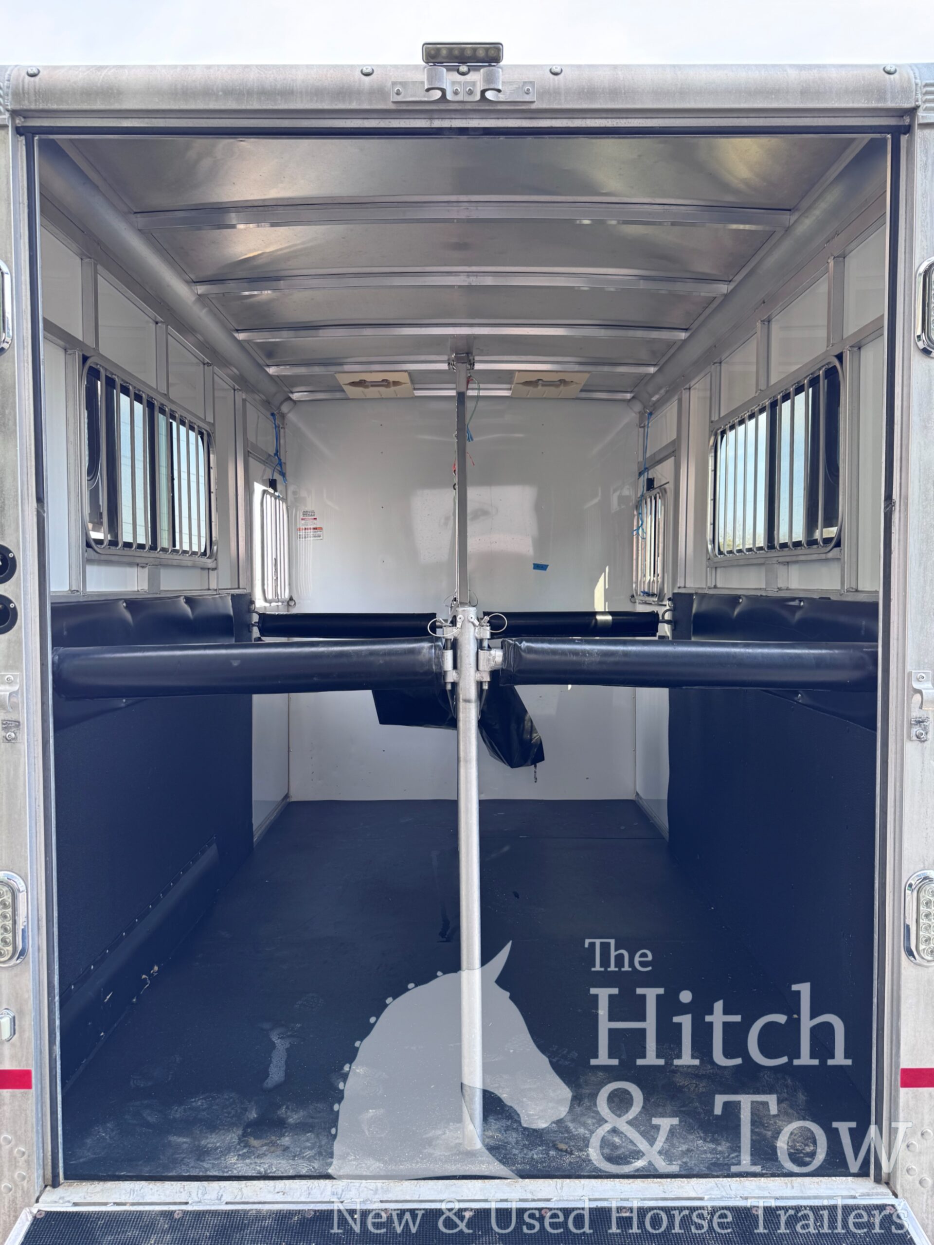 2017 SUNDOWNER CHARTER SE 2 HORSE GOOSENECK TRAILER! $18,900!!