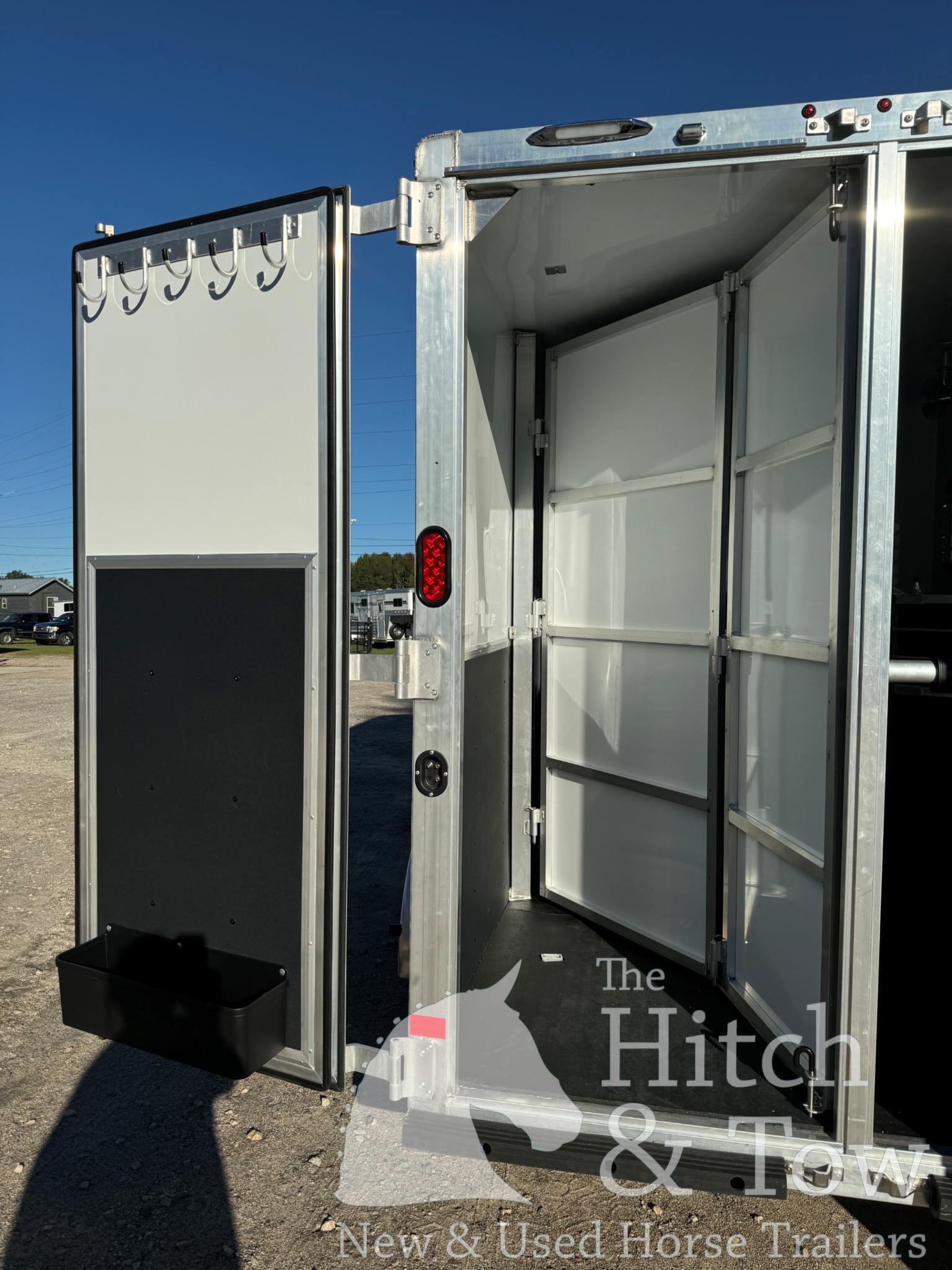 2026 KIEFERBILT 3 HORSE SLANT BUMPER PULL W/ DRESSING ROOM $25,500