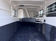 2019 Bee 4 HORSE SLANT LOAD GOOSENECK w/ DRESSING ROOM! $15,500