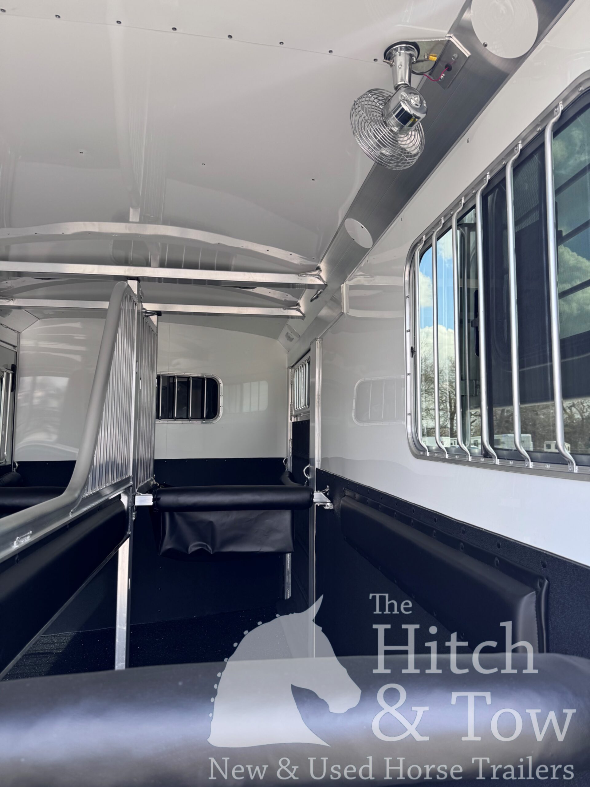 2026 4 STAR 2 HORSE STRAIGHT LOAD BUMPER PULL W/ SIDE RAMP! $44,900