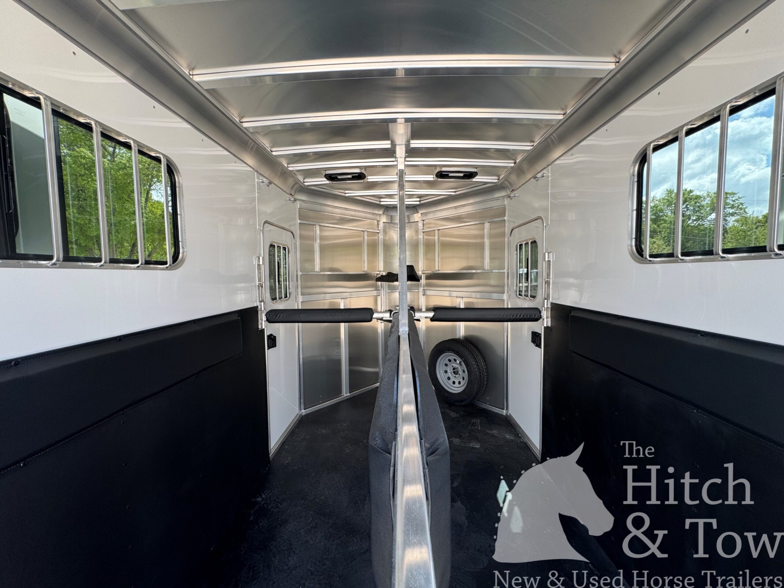 2026 ADAM JULITE 2 HORSE BUMPER PULL NO DRESSING ROOM $15,900