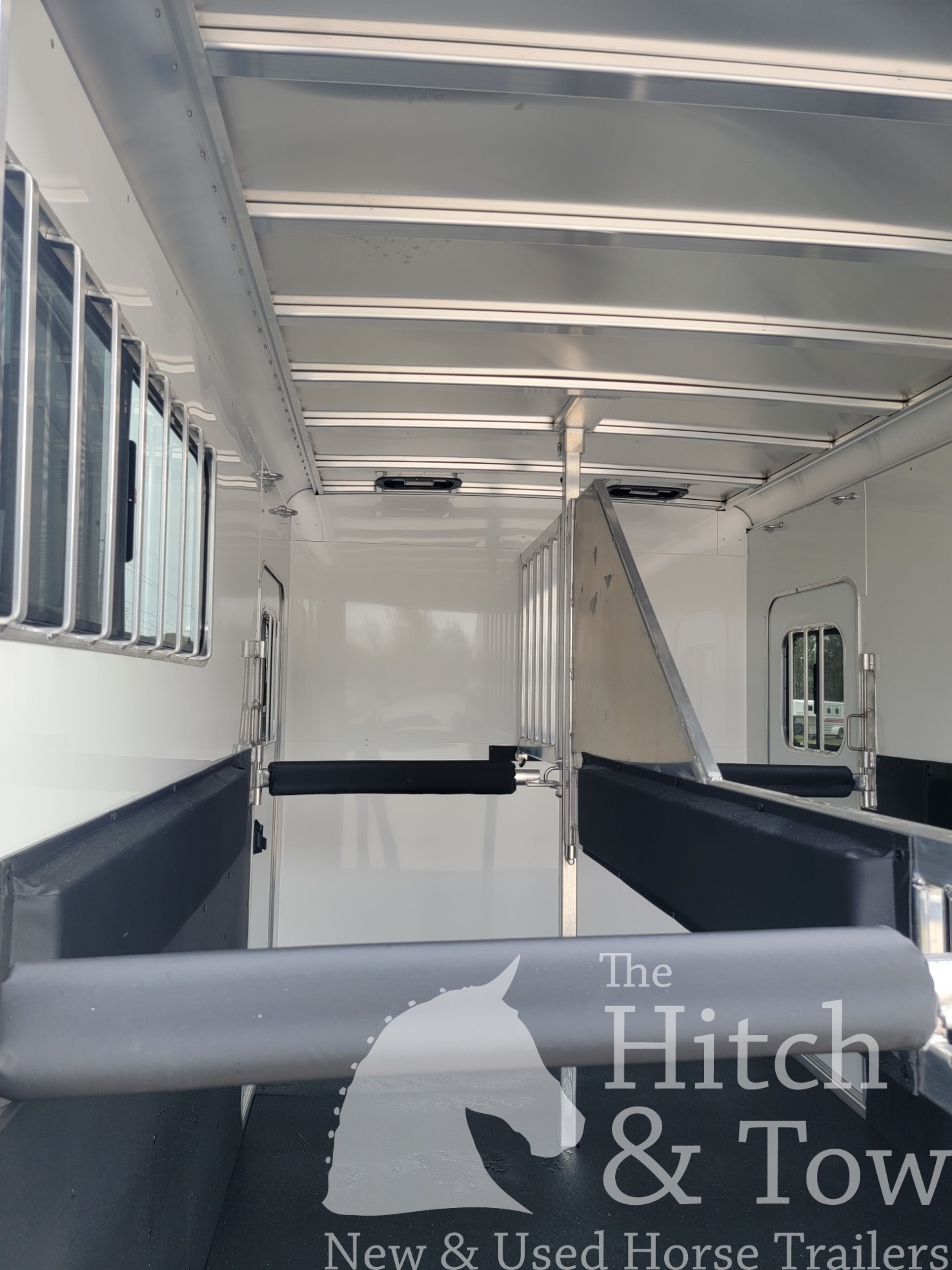 2026 ADAM 2 HORSE BUMPER PULL W/ DRESSING ROOM! $19,000