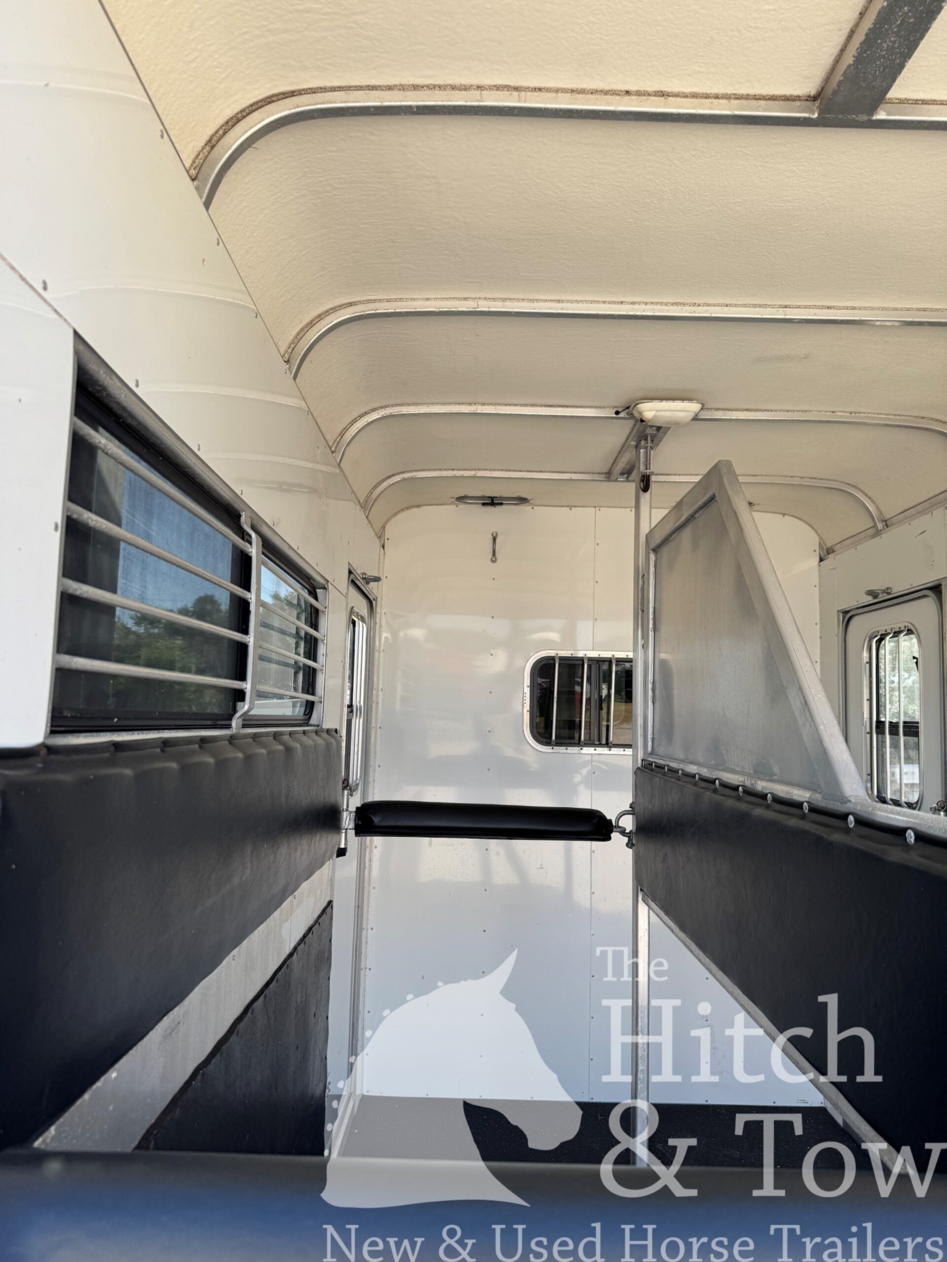 2014 GORE 2 HORSE BUMPER PULL $12,900